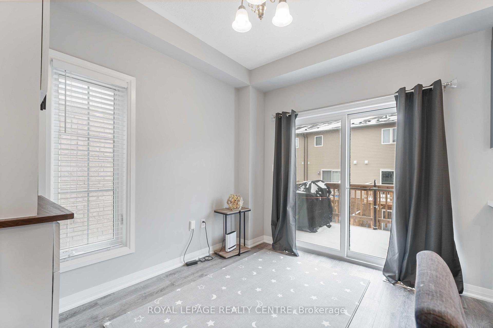 Photo 10 of 62 Aquarius Crescent, Hamilton, Rural Glanbrook — HOMEH