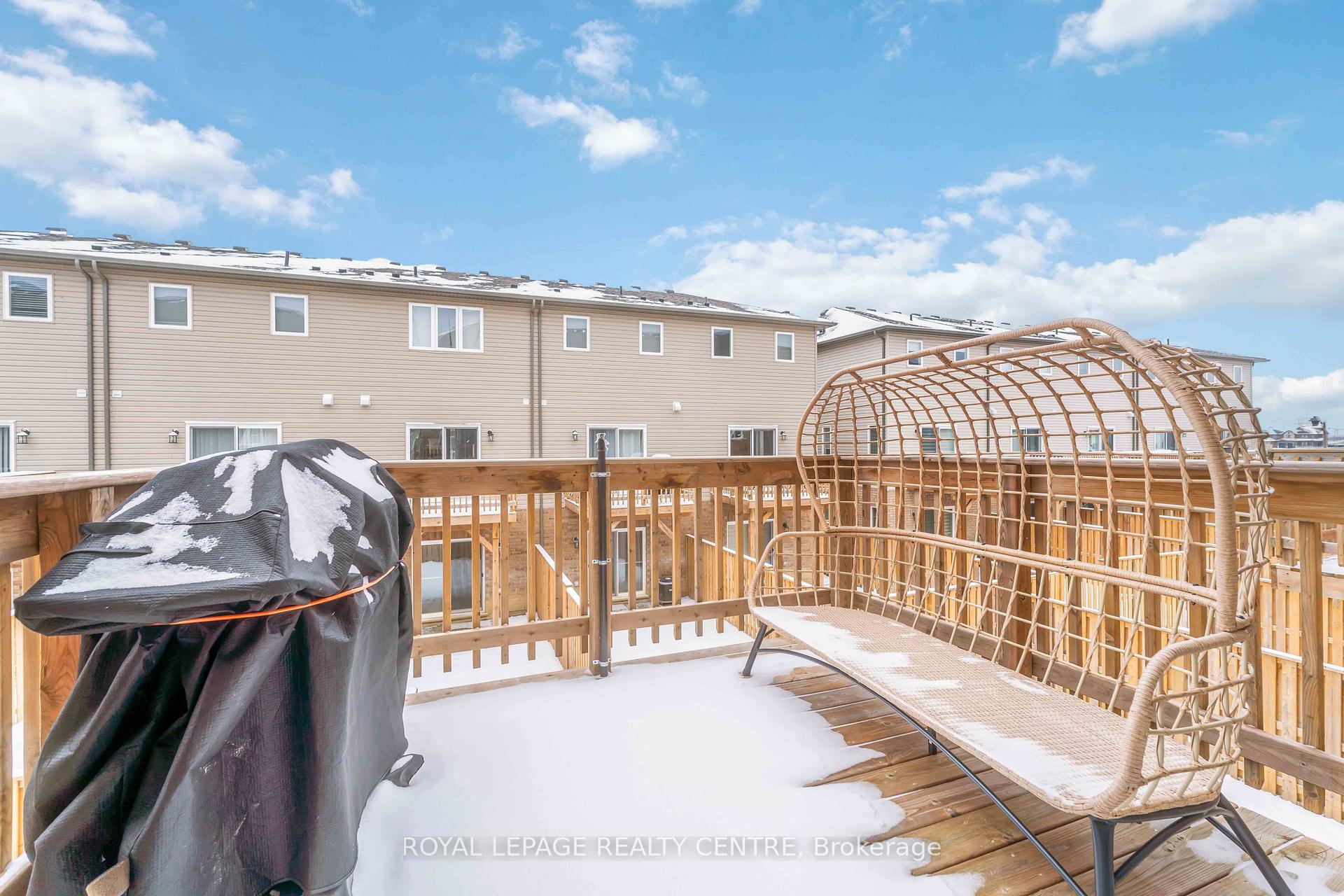 Photo 11 of 62 Aquarius Crescent, Hamilton, Rural Glanbrook — HOMEH
