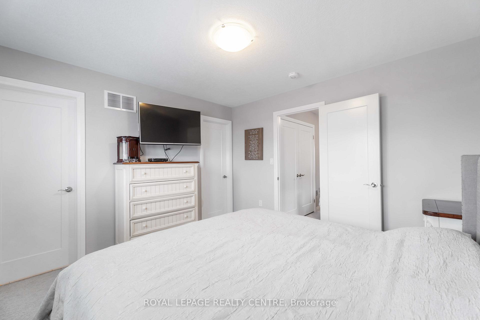 Photo 17 of 62 Aquarius Crescent, Hamilton, Rural Glanbrook — HOMEH