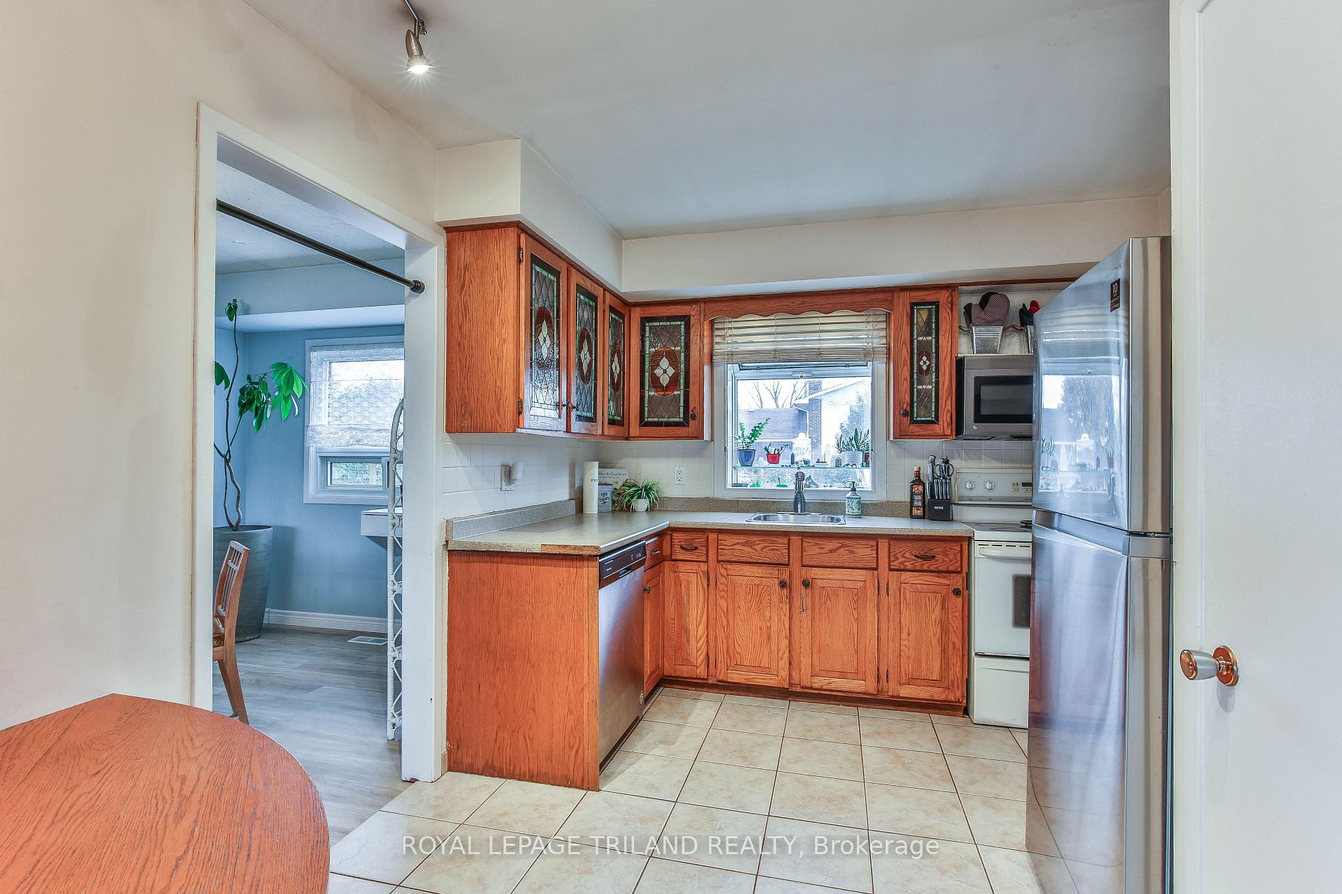 Photo 6 of 5 Dyer Street, St. Thomas — HOMEH