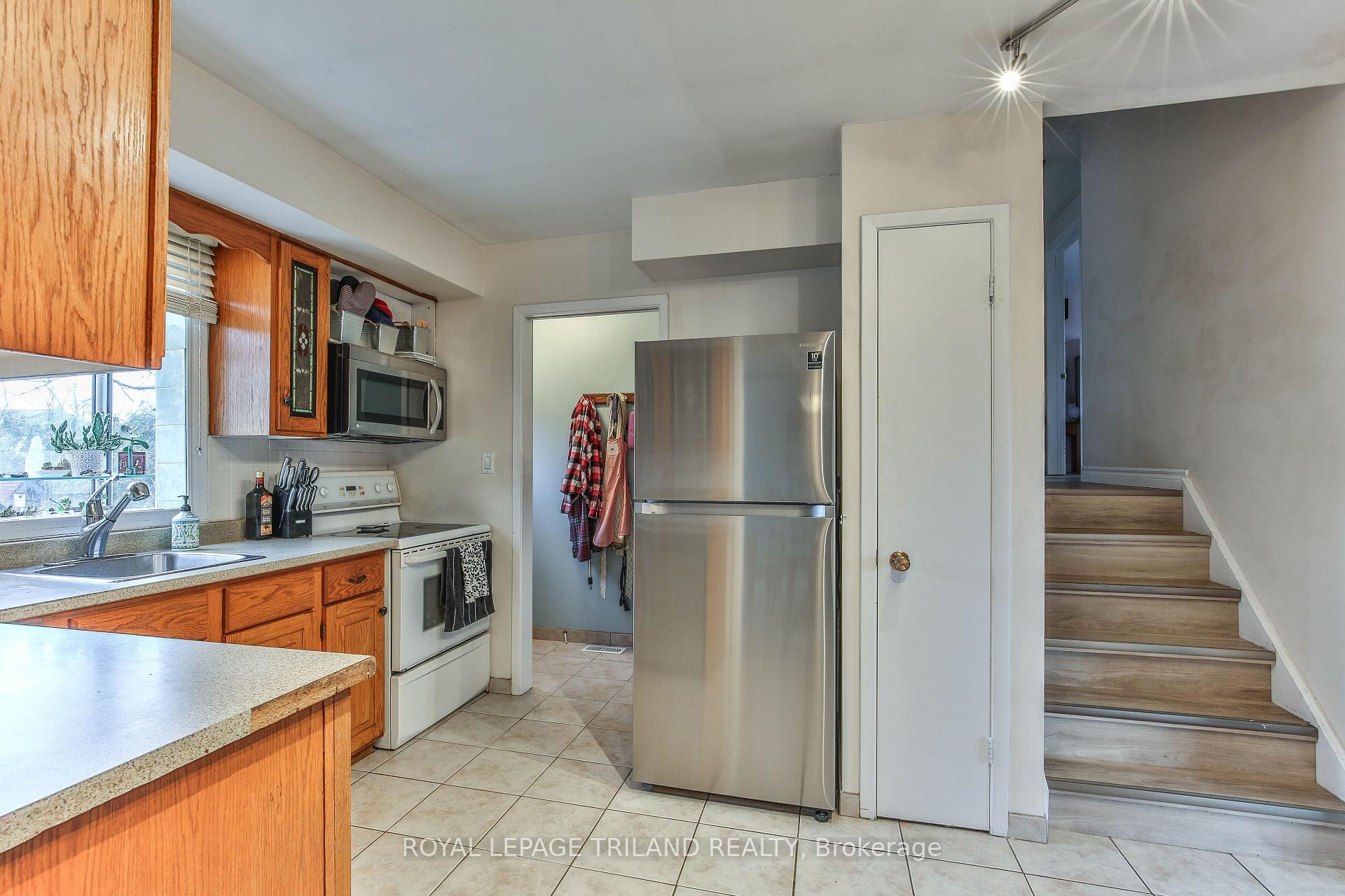 Photo 9 of 5 Dyer Street, St. Thomas — HOMEH