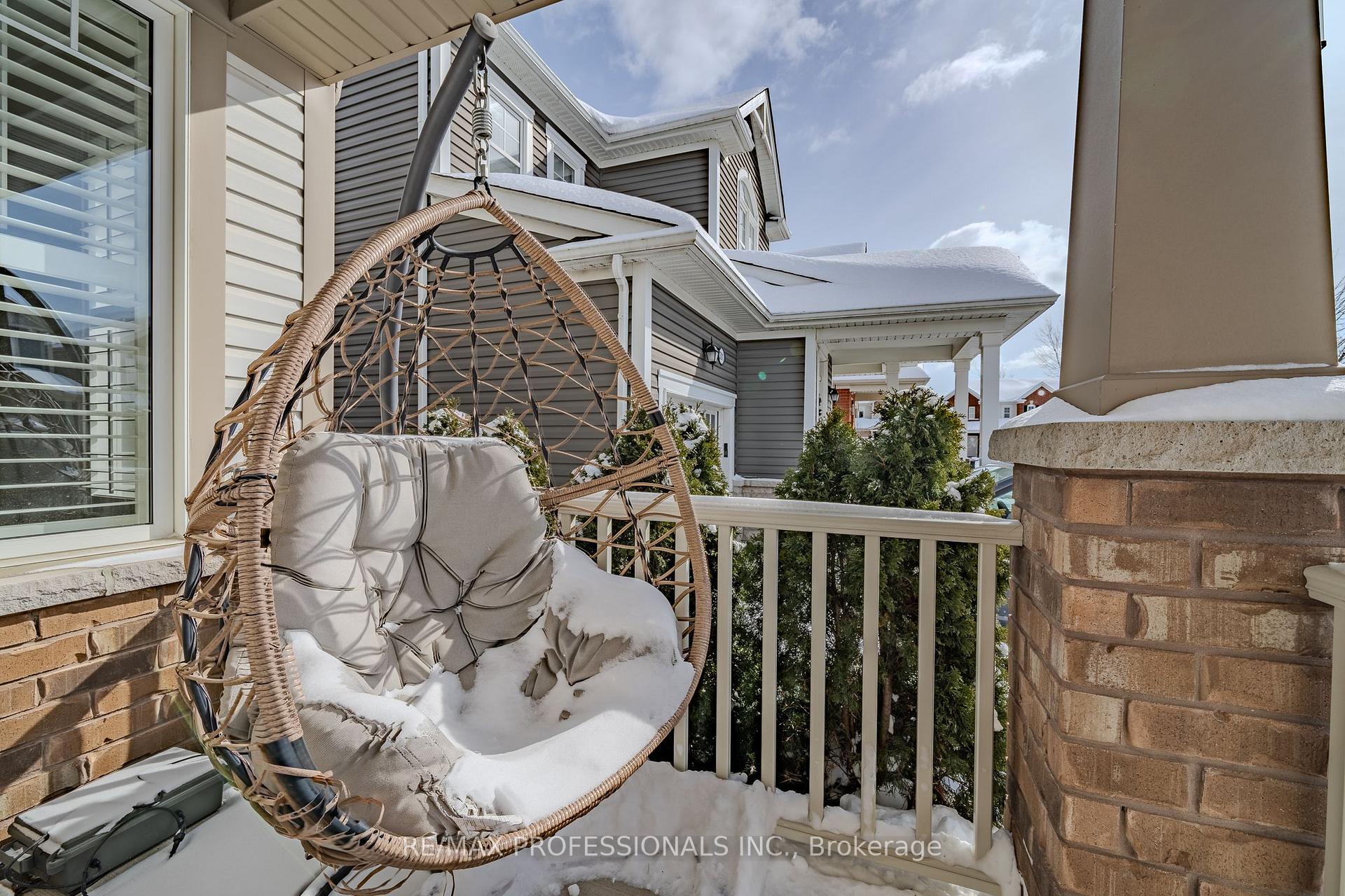 Photo 7 of 297 Fellowes Crescent, Hamilton, Waterdown — HOMEH