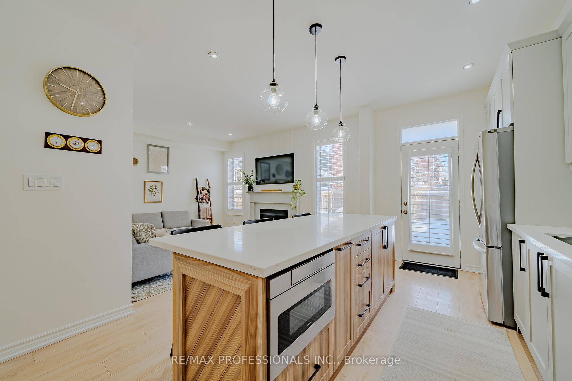 Photo 18 of 297 Fellowes Crescent, Hamilton, Waterdown — HOMEH
