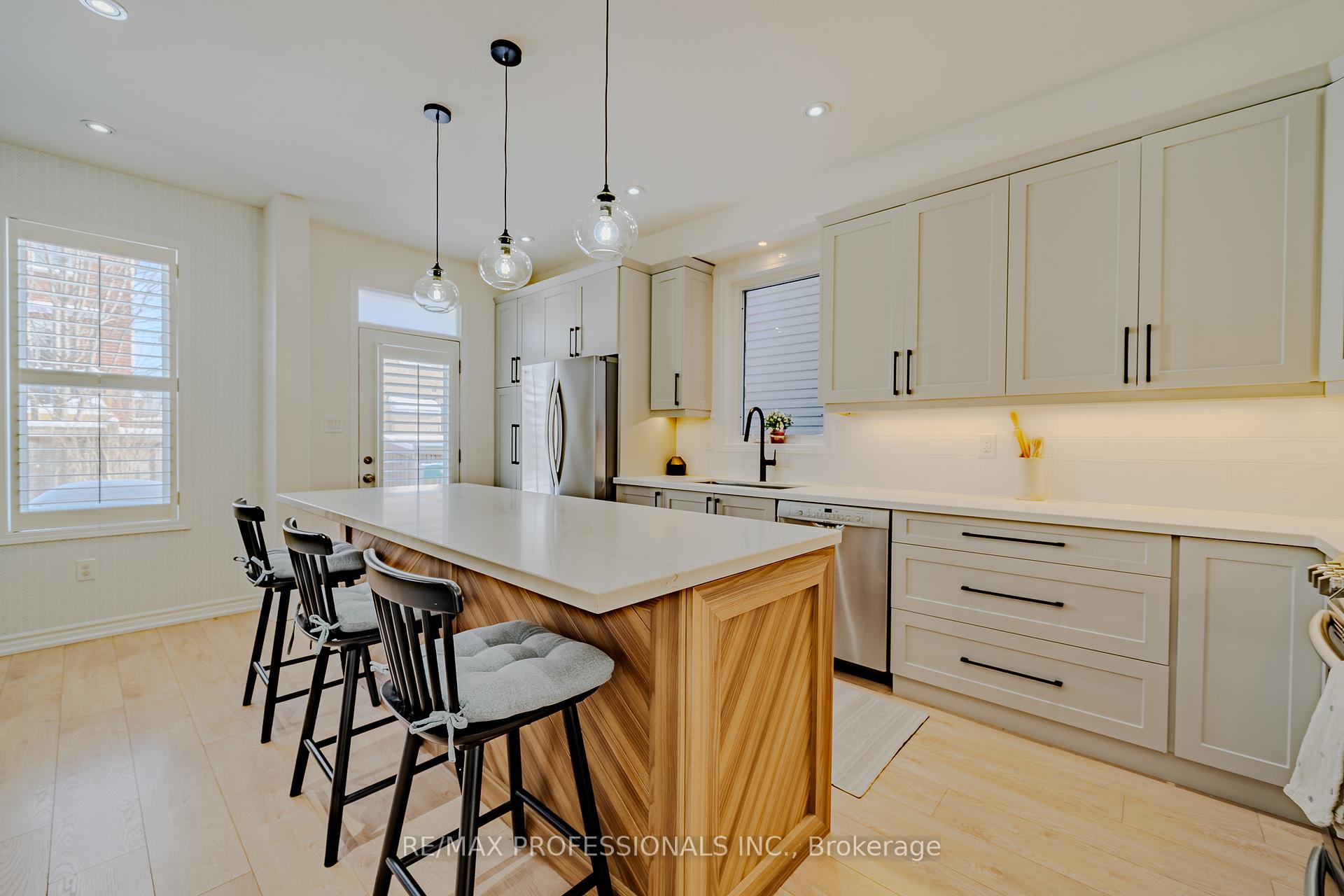 Photo 19 of 297 Fellowes Crescent, Hamilton, Waterdown — HOMEH