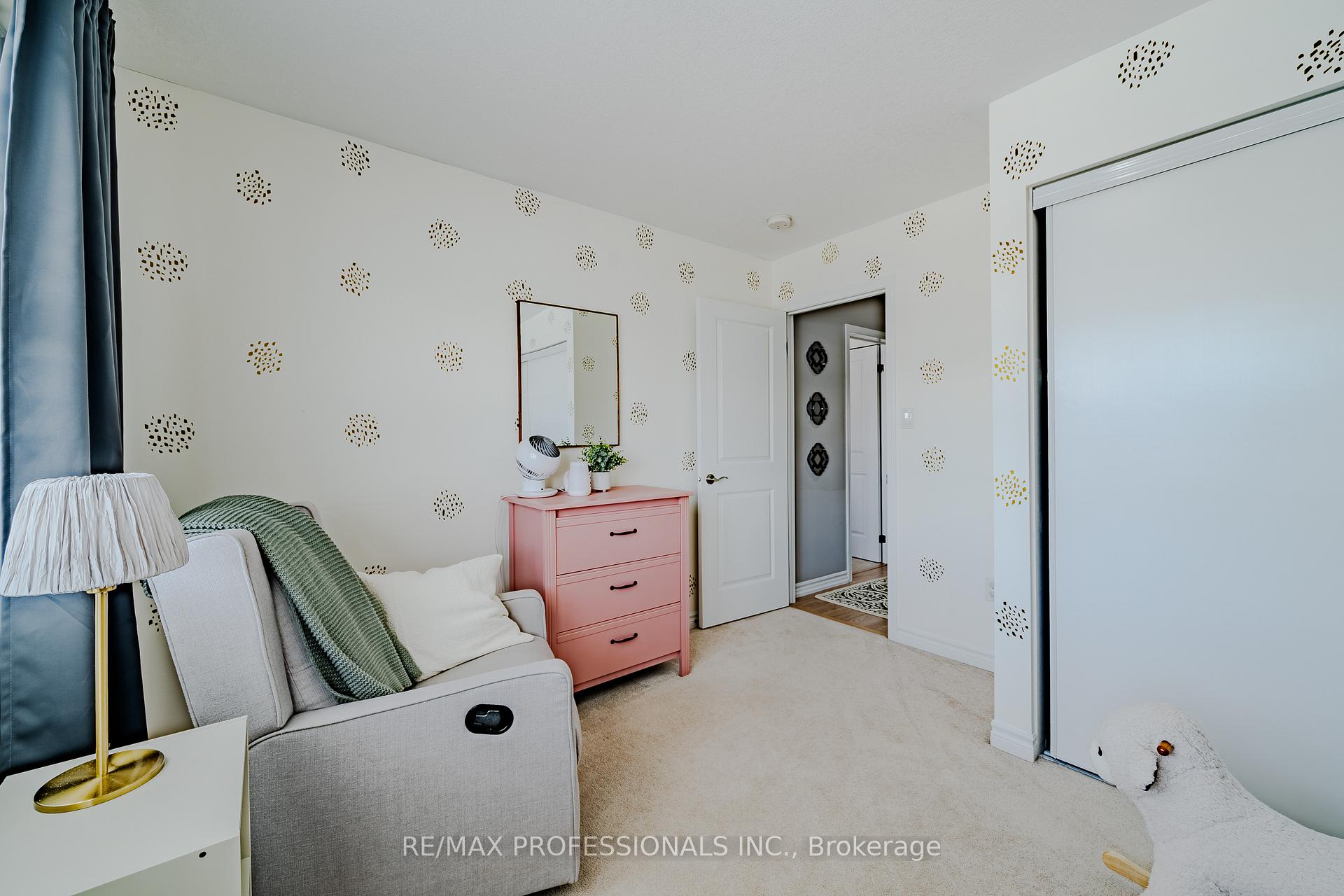 Photo 24 of 297 Fellowes Crescent, Hamilton, Waterdown — HOMEH