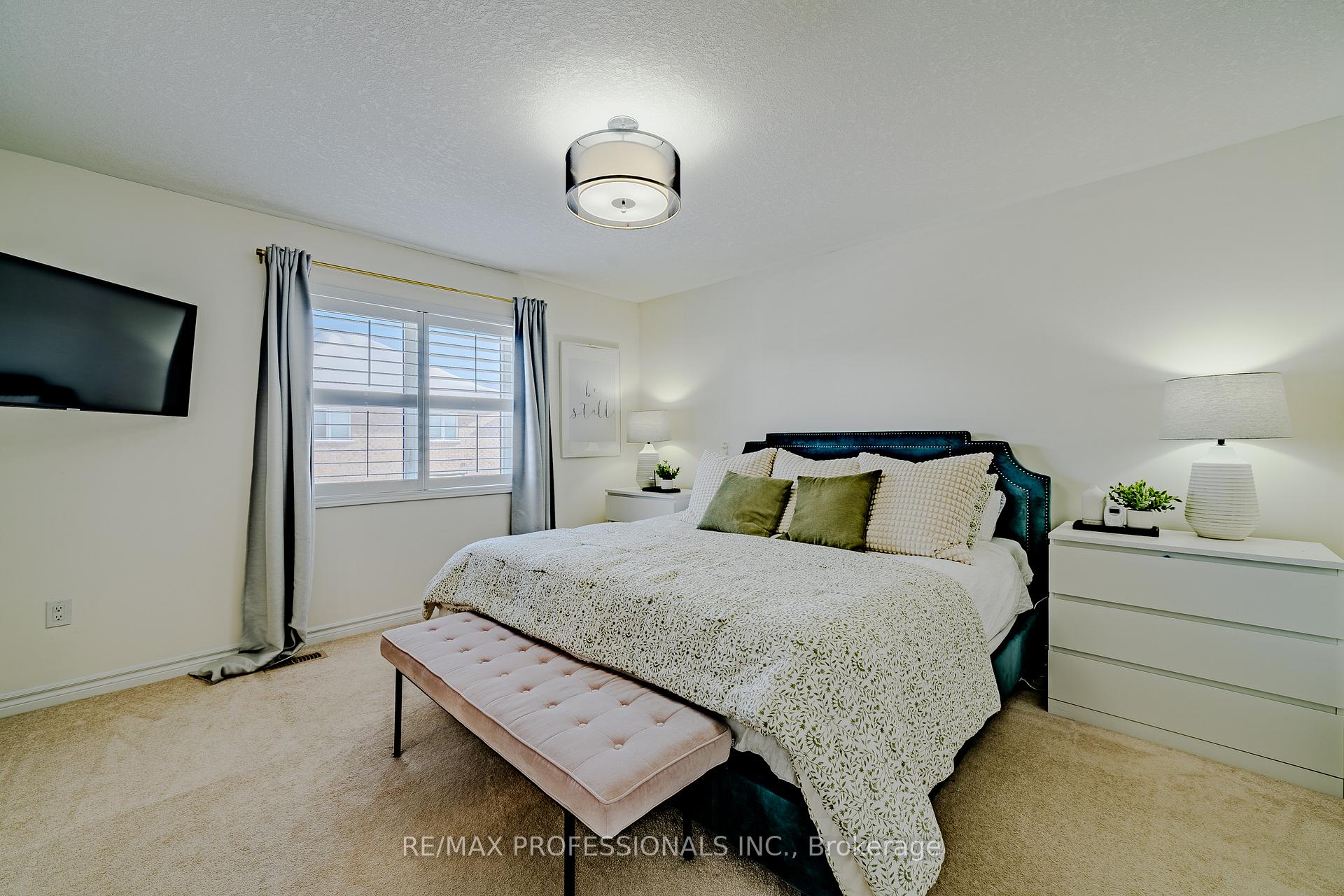 Photo 29 of 297 Fellowes Crescent, Hamilton, Waterdown — HOMEH