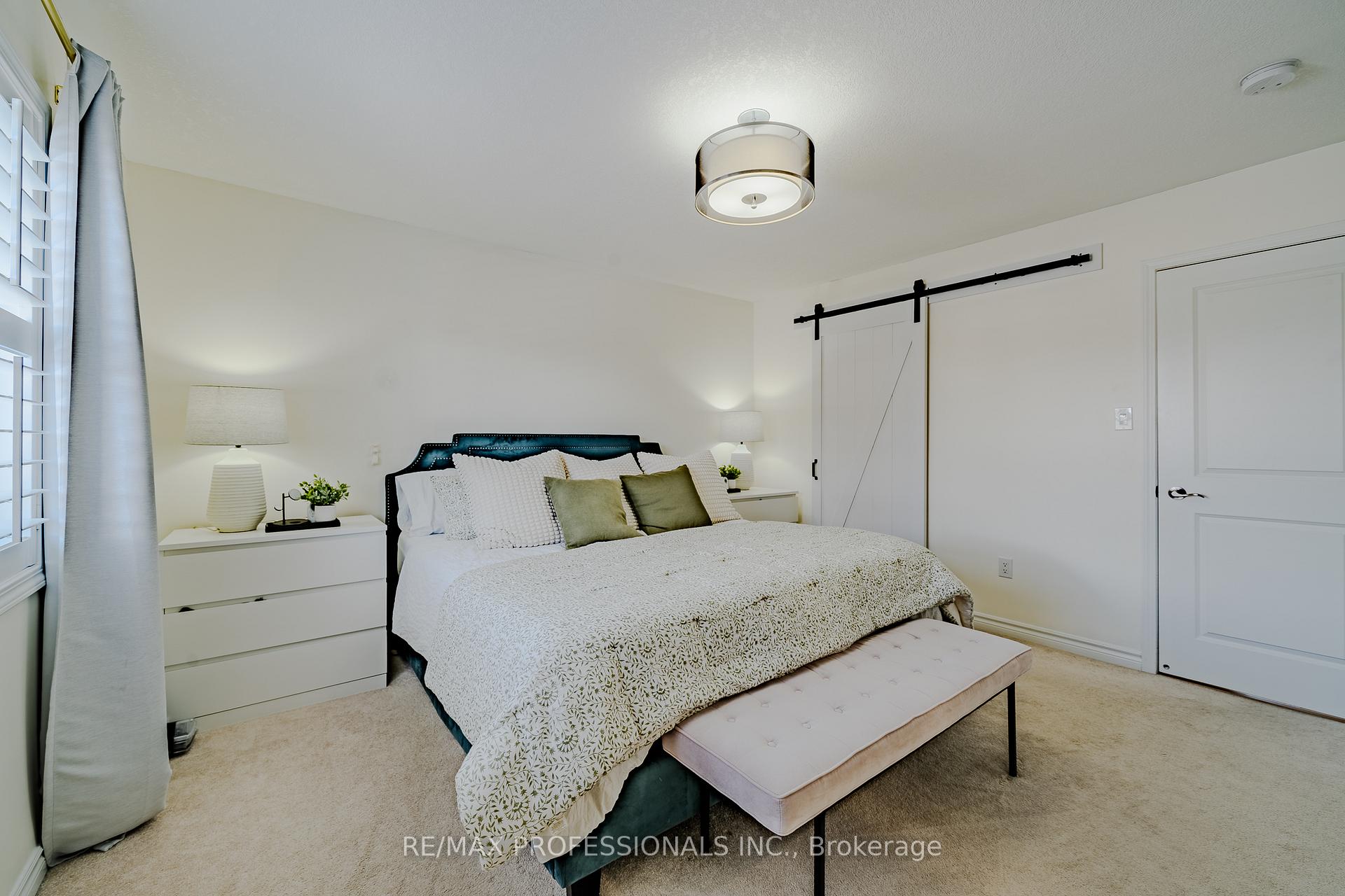 Photo 30 of 297 Fellowes Crescent, Hamilton, Waterdown — HOMEH