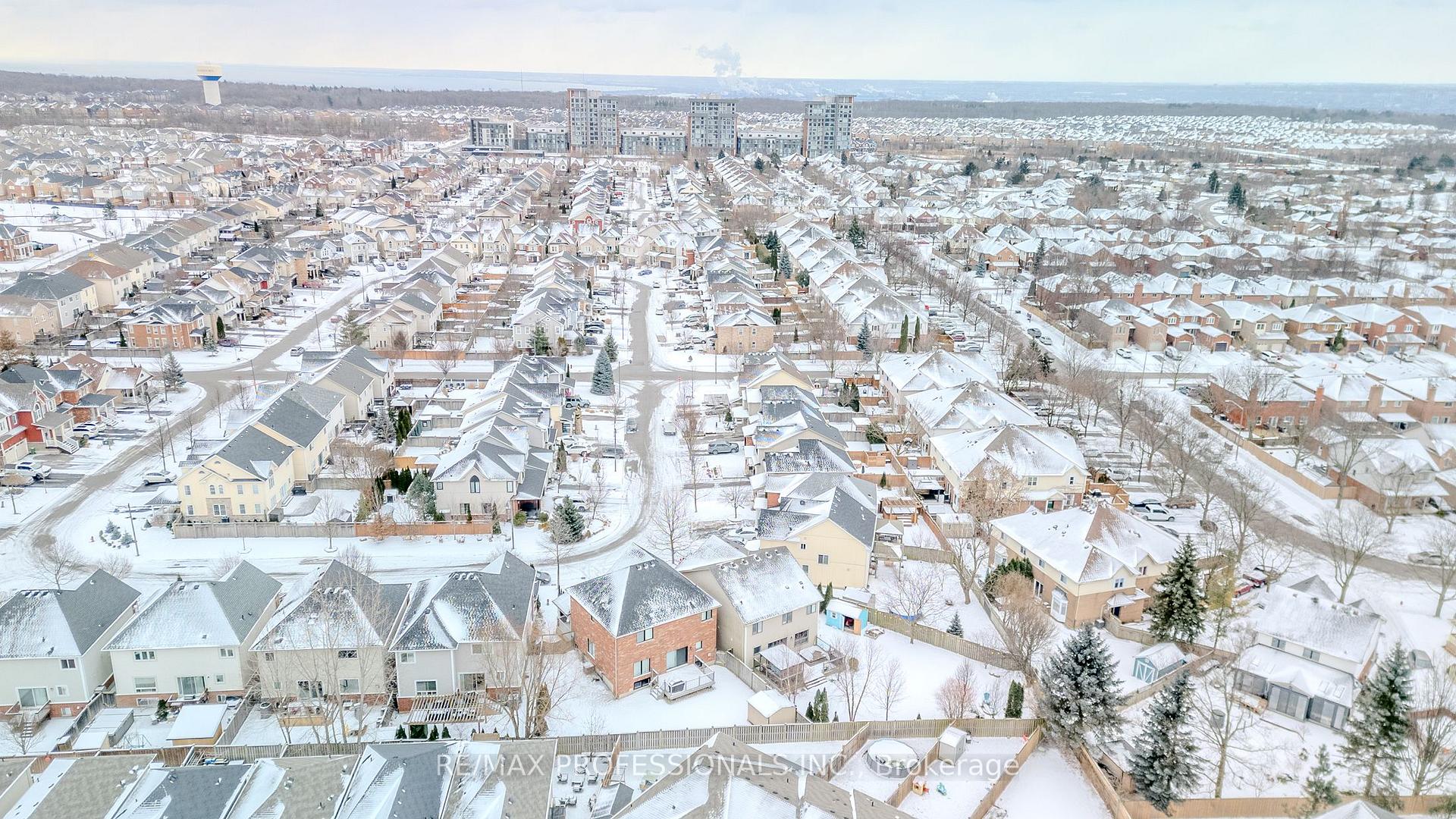 Photo 49 of 297 Fellowes Crescent, Hamilton, Waterdown — HOMEH