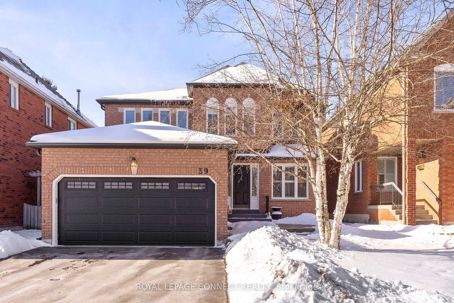 Front of 39 Mahogany Court