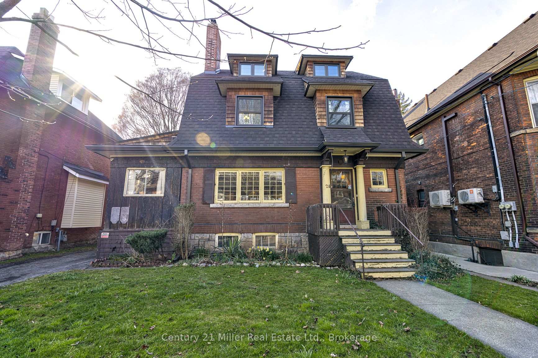 Photo 1 of 26 Fairleigh Avenue S, Hamilton, Gibson — HOMEH