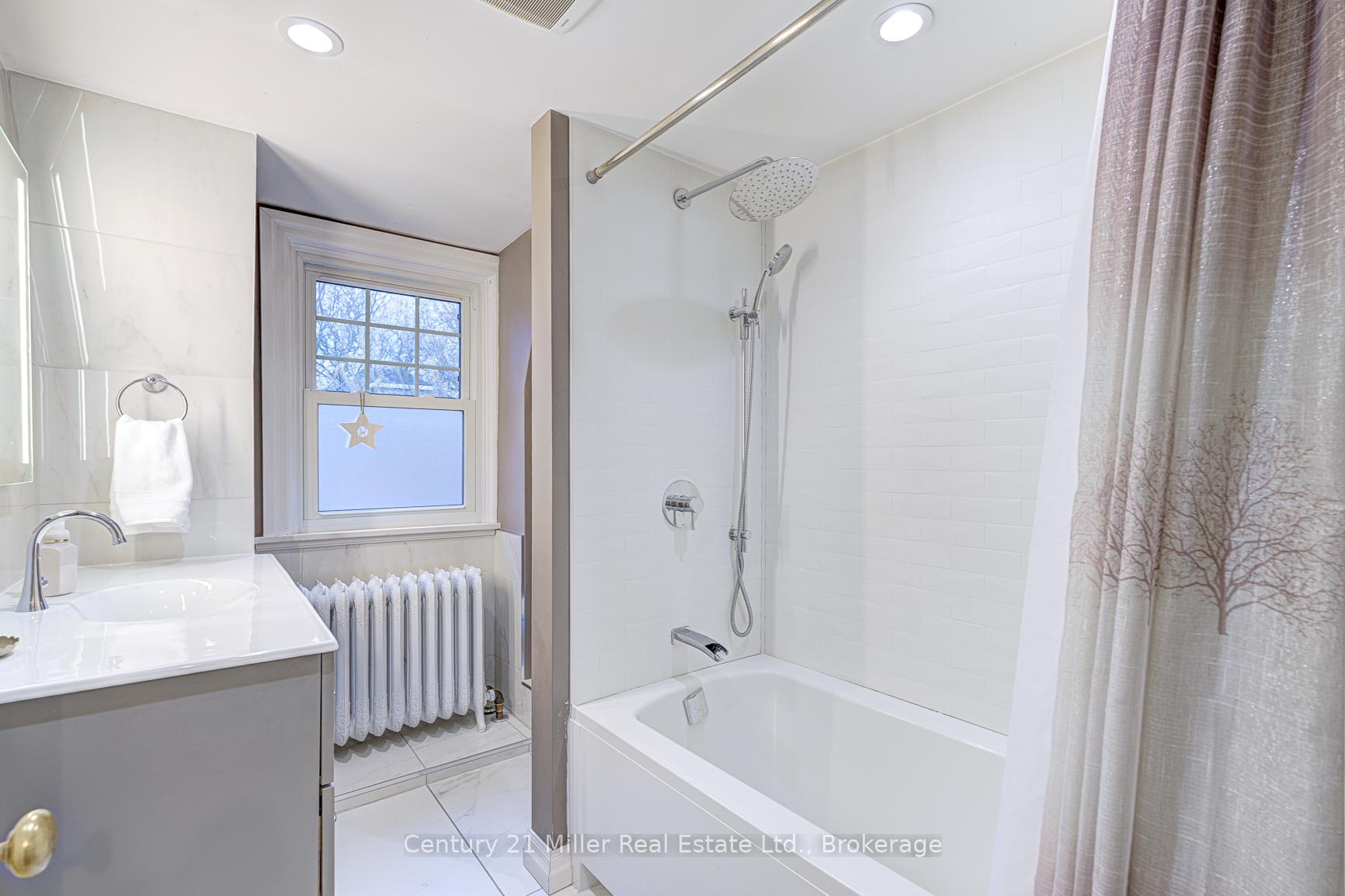 Photo 17 of 26 Fairleigh Avenue S, Hamilton, Gibson — HOMEH