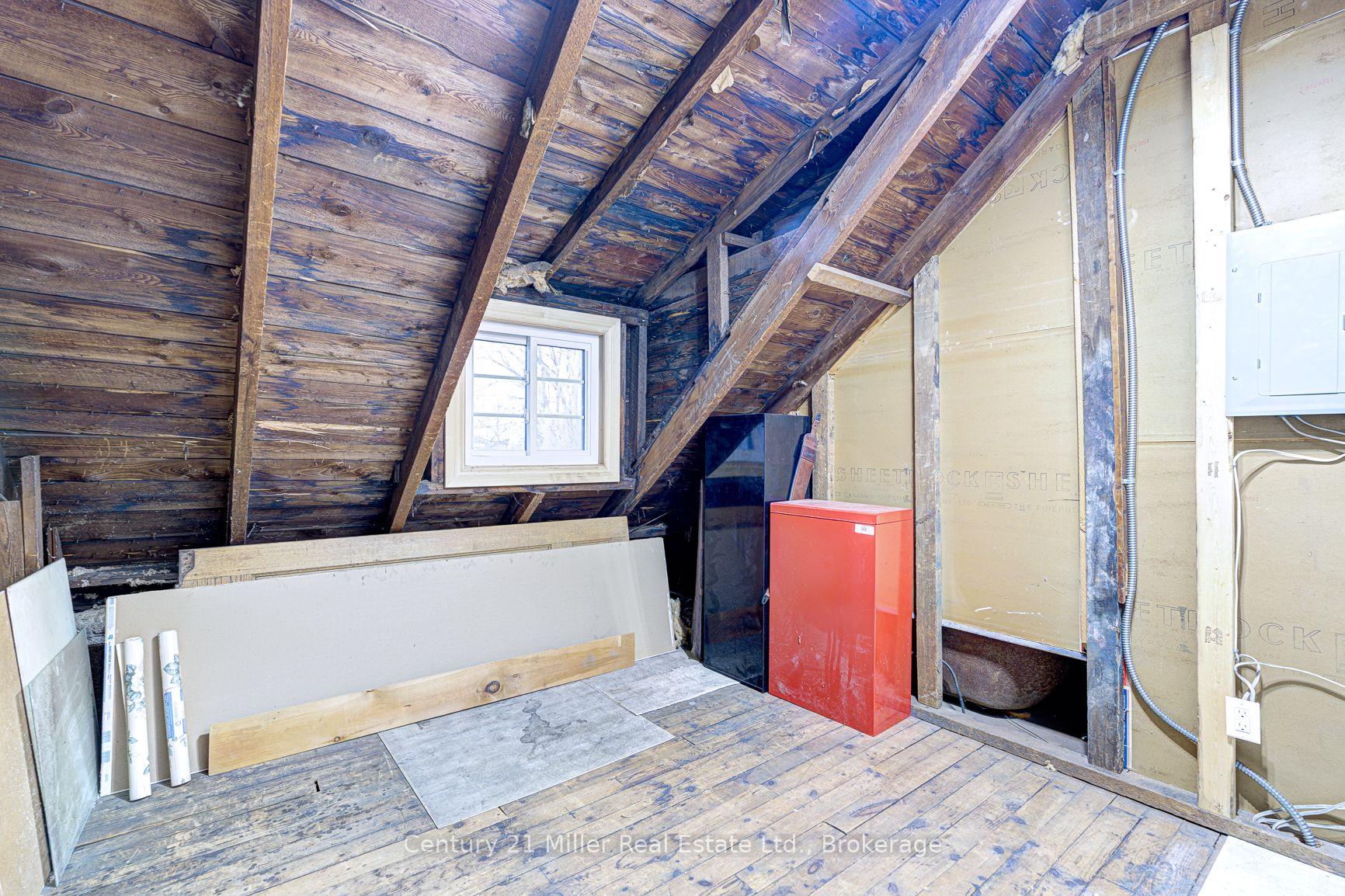 Photo 24 of 26 Fairleigh Avenue S, Hamilton, Gibson — HOMEH