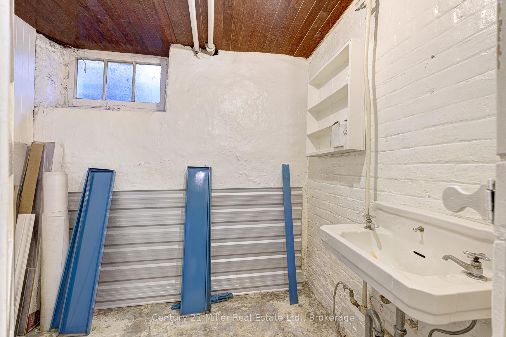 Photo 28 of 26 Fairleigh Avenue S, Hamilton, Gibson — HOMEH