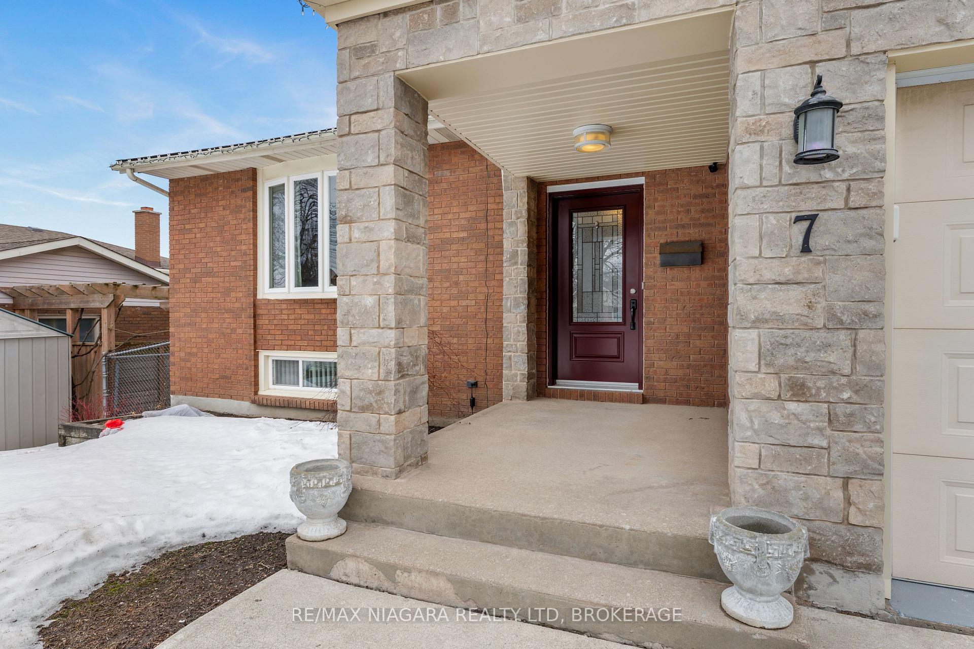 Photo 22 of 7 Via Dell Monte, St. Catharines, Burleigh Hill — HOMEH