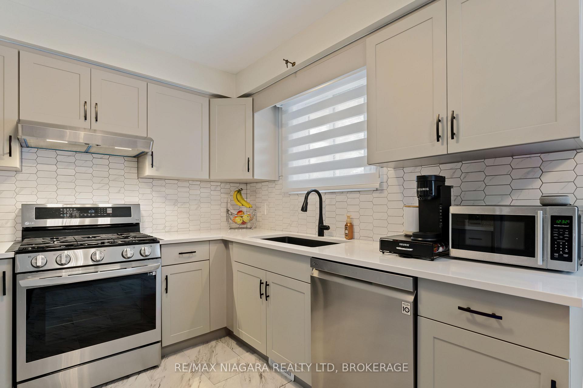 Photo 29 of 7 Via Dell Monte, St. Catharines, Burleigh Hill — HOMEH