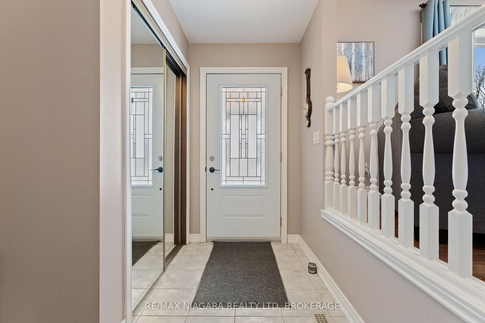 Photo 6 of 7 Via Dell Monte, St. Catharines, Burleigh Hill — HOMEH