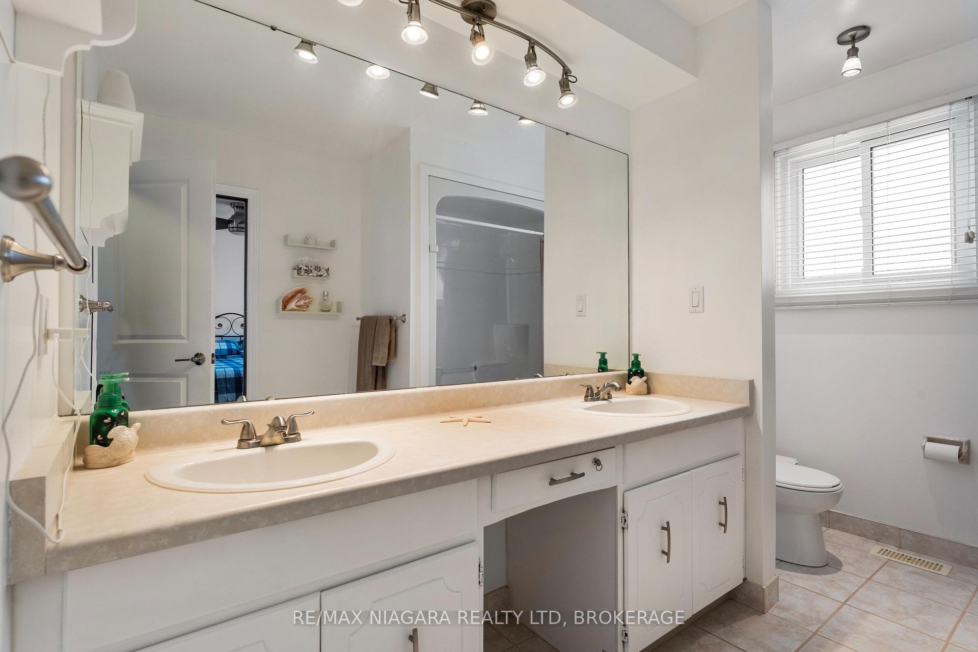 Photo 20 of 7 Via Dell Monte, St. Catharines, Burleigh Hill — HOMEH