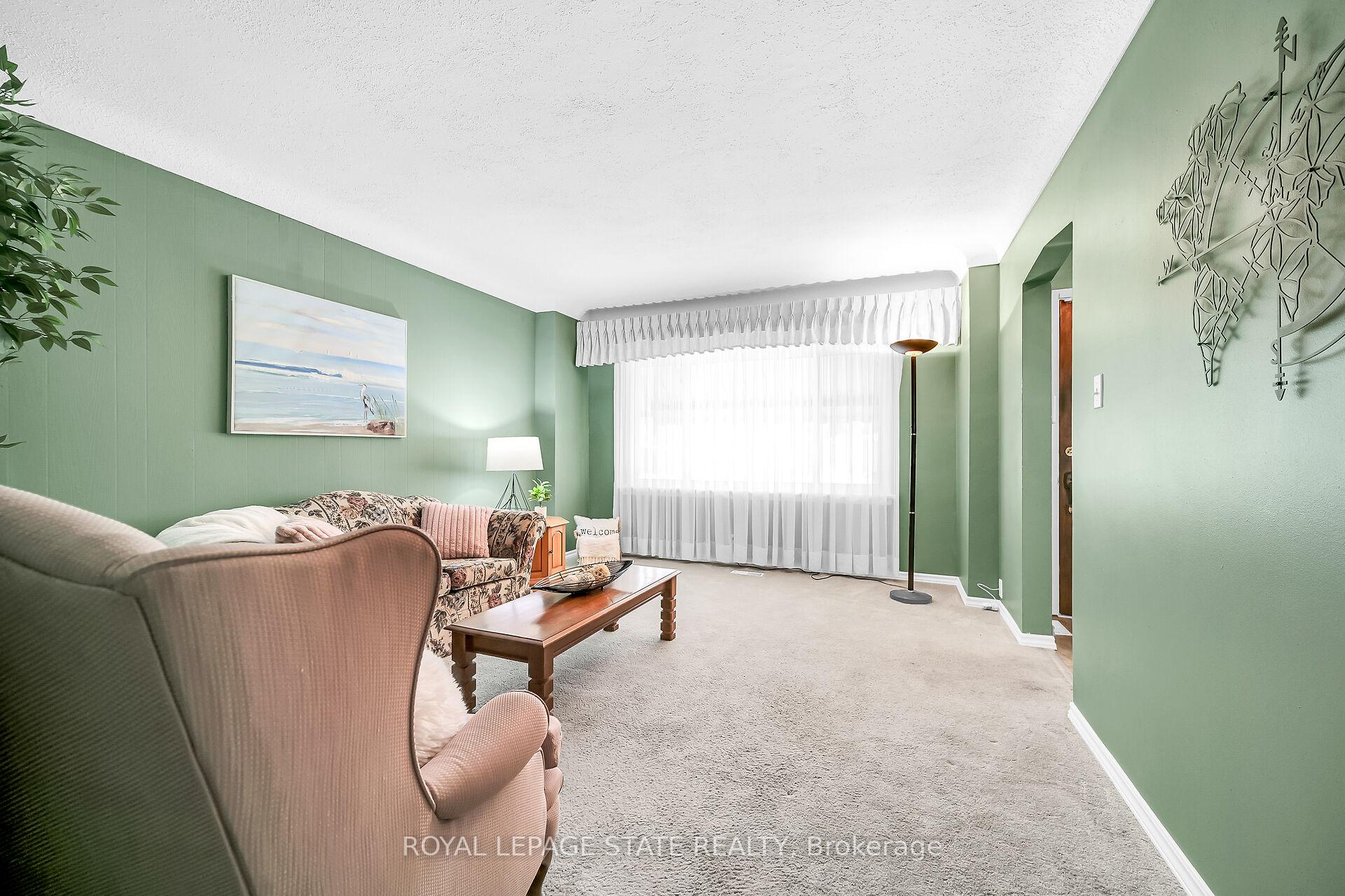 Photo 7 of 646 Upper Sherman Avenue, Hamilton, Burkholme — HOMEH