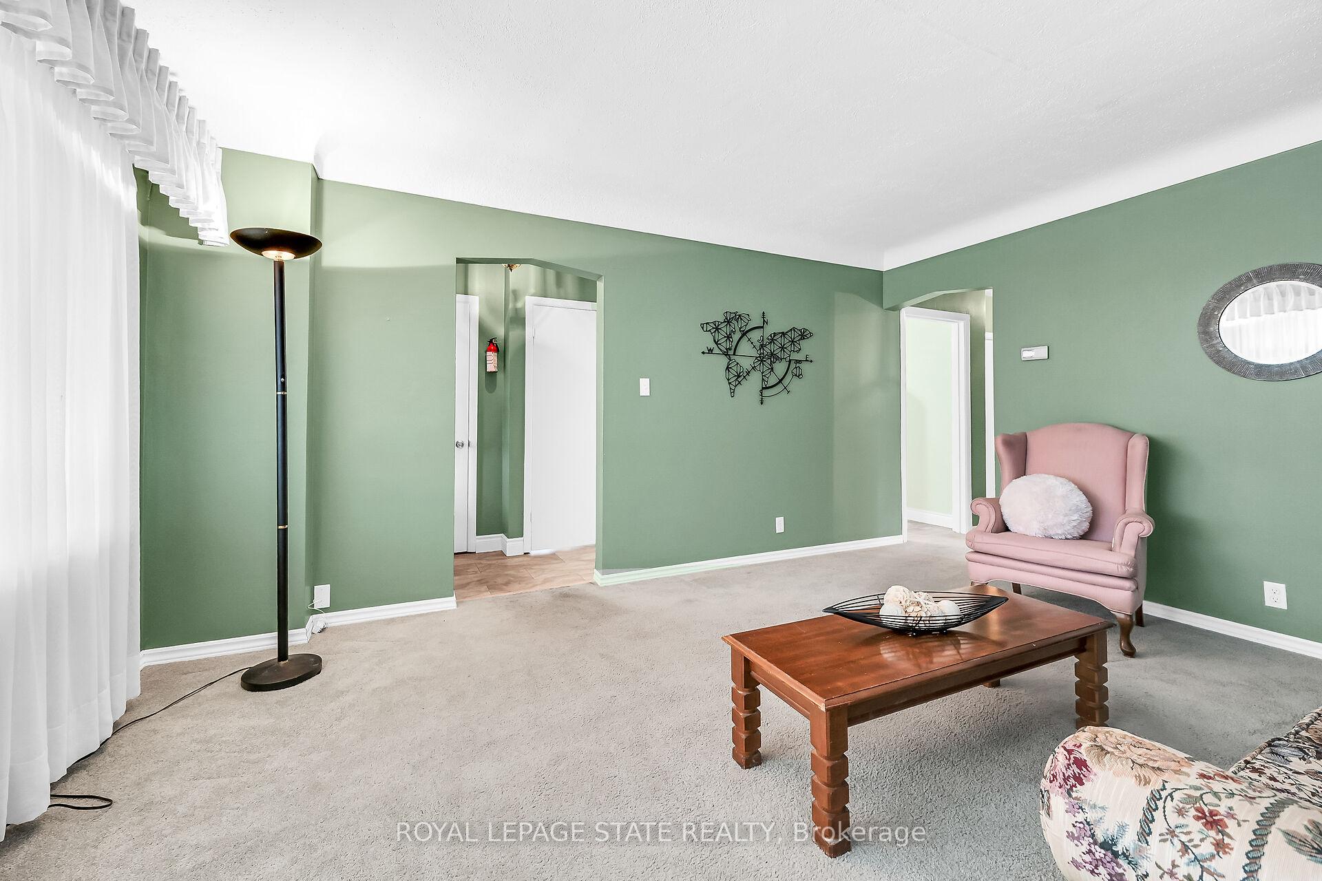 Photo 8 of 646 Upper Sherman Avenue, Hamilton, Burkholme — HOMEH