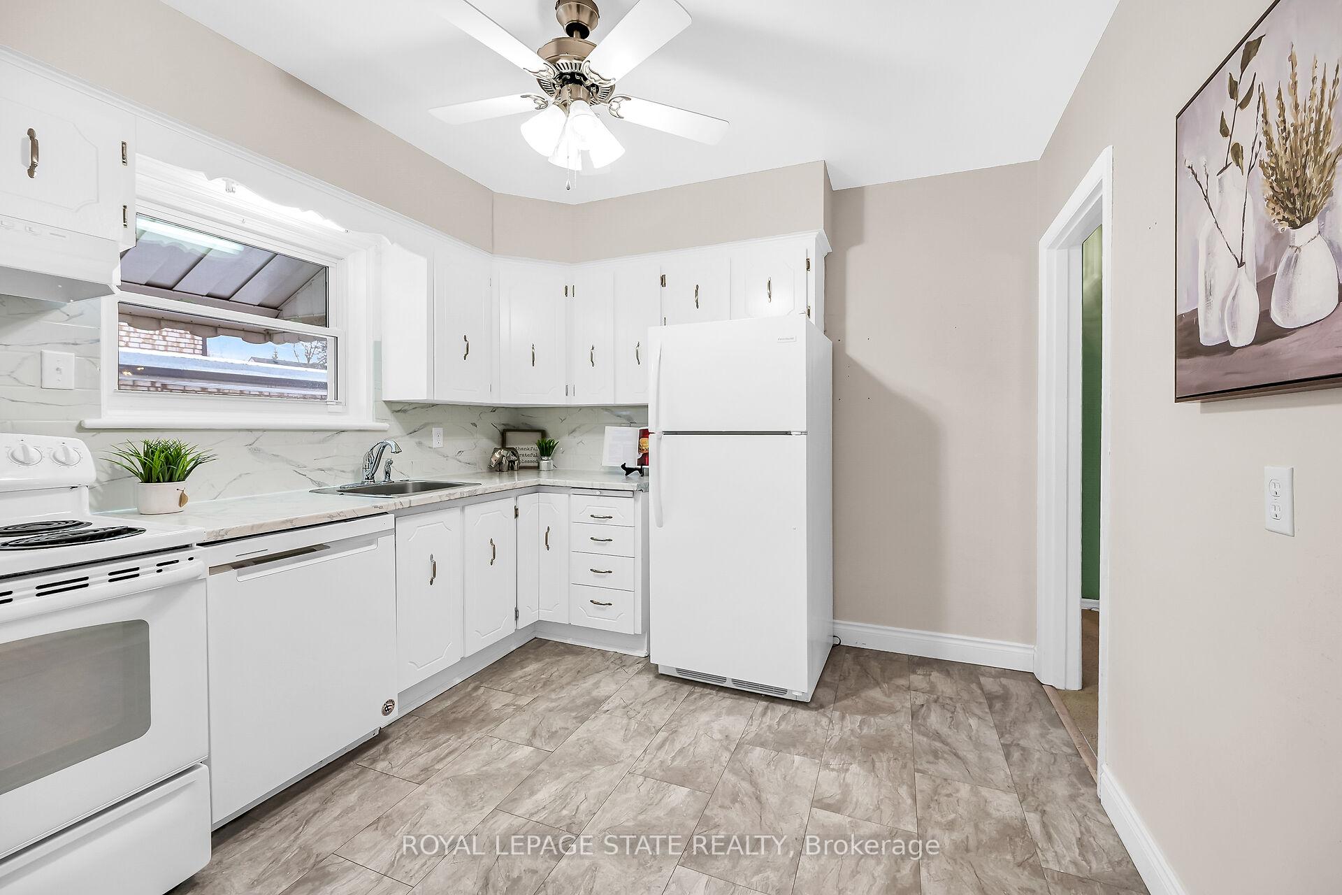 Photo 9 of 646 Upper Sherman Avenue, Hamilton, Burkholme — HOMEH