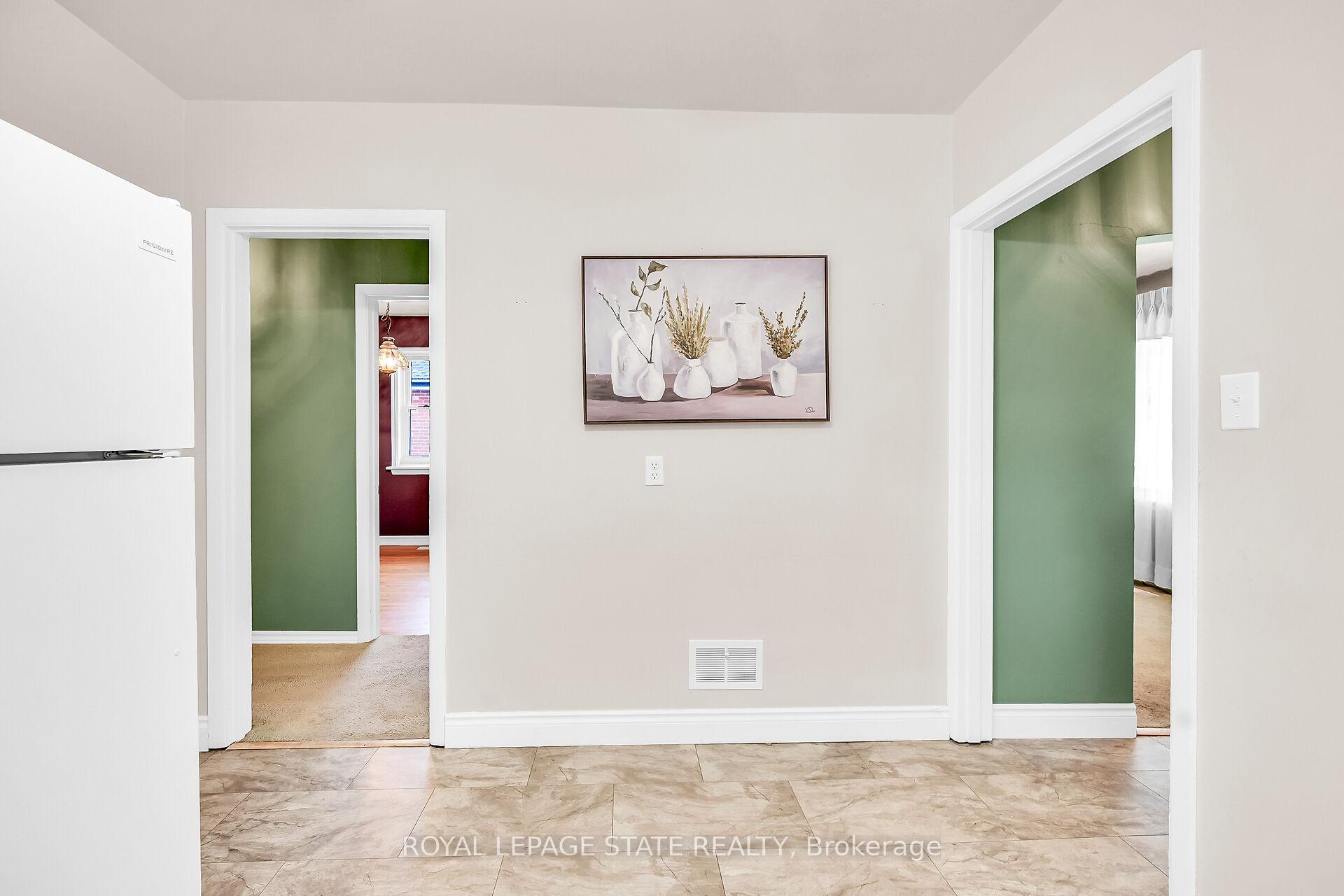 Photo 13 of 646 Upper Sherman Avenue, Hamilton, Burkholme — HOMEH