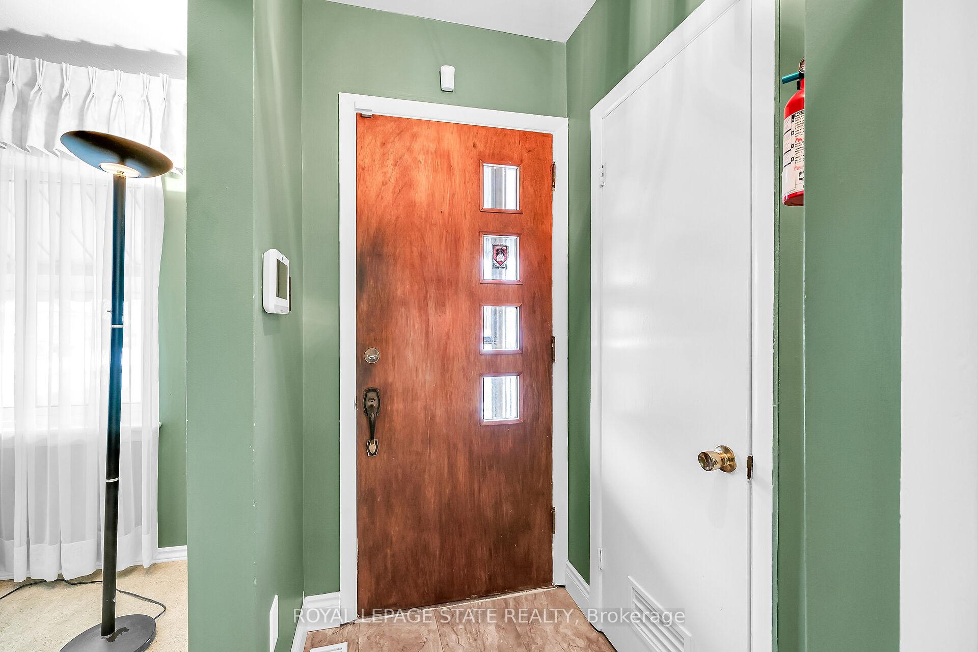 Photo 14 of 646 Upper Sherman Avenue, Hamilton, Burkholme — HOMEH