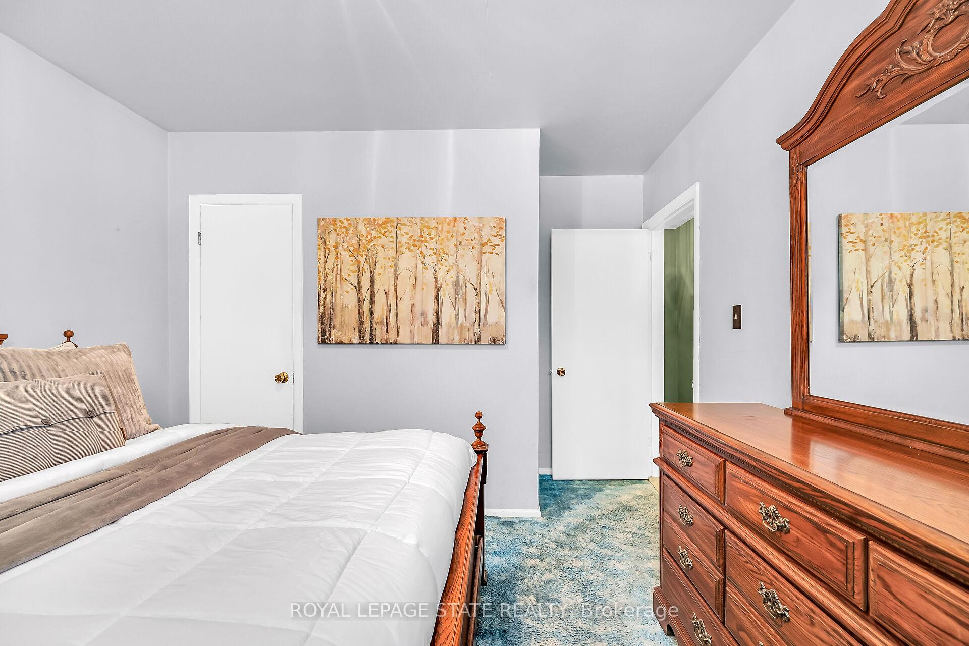 Photo 17 of 646 Upper Sherman Avenue, Hamilton, Burkholme — HOMEH