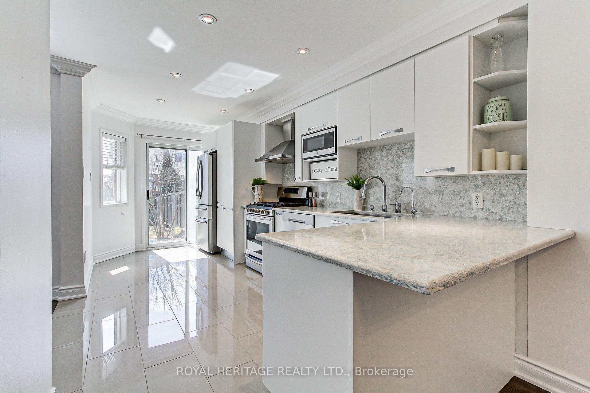 Photo 10 of 59 Twigg Drive, Ajax, Central — HOMEH