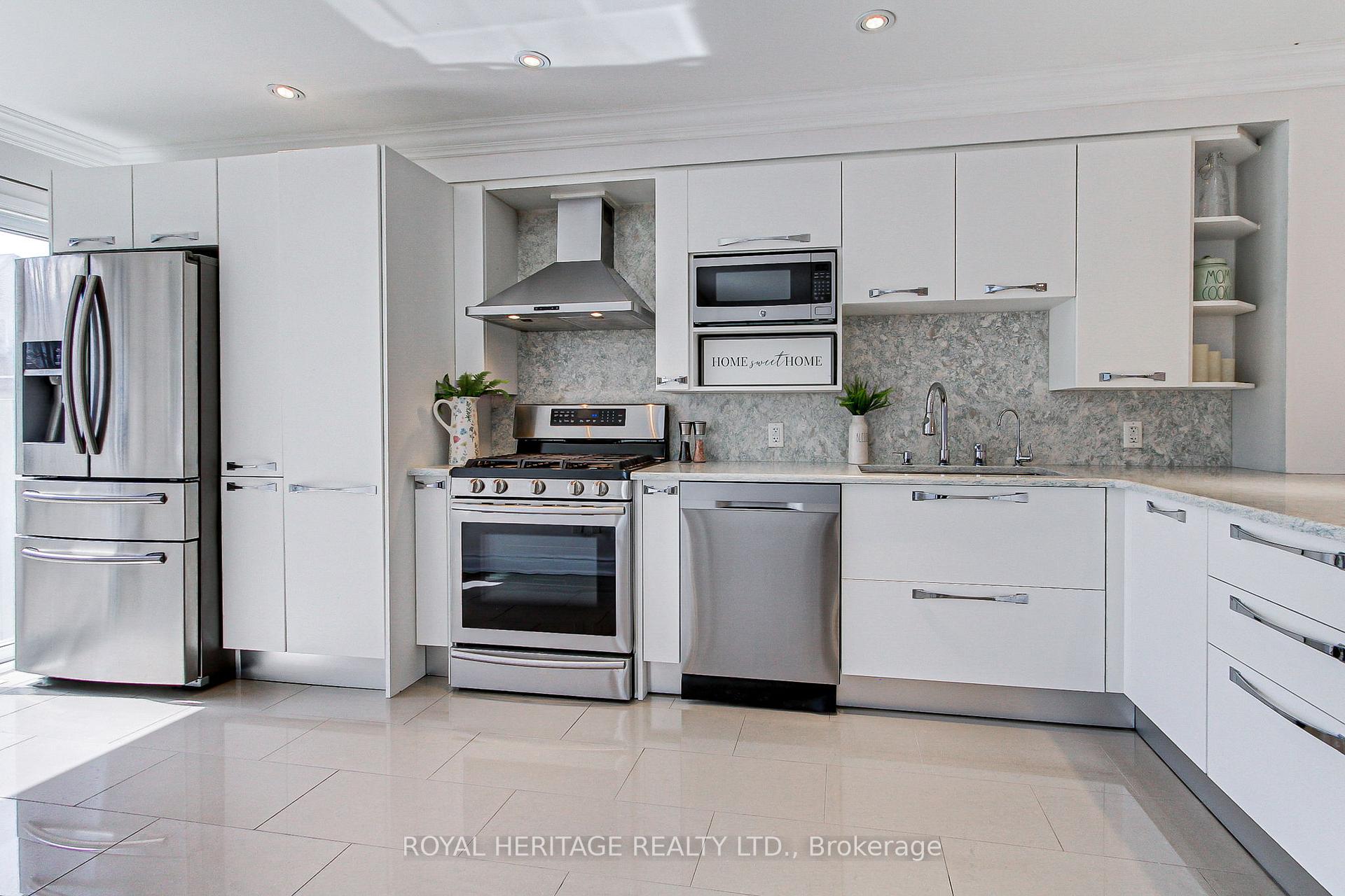 Photo 11 of 59 Twigg Drive, Ajax, Central — HOMEH
