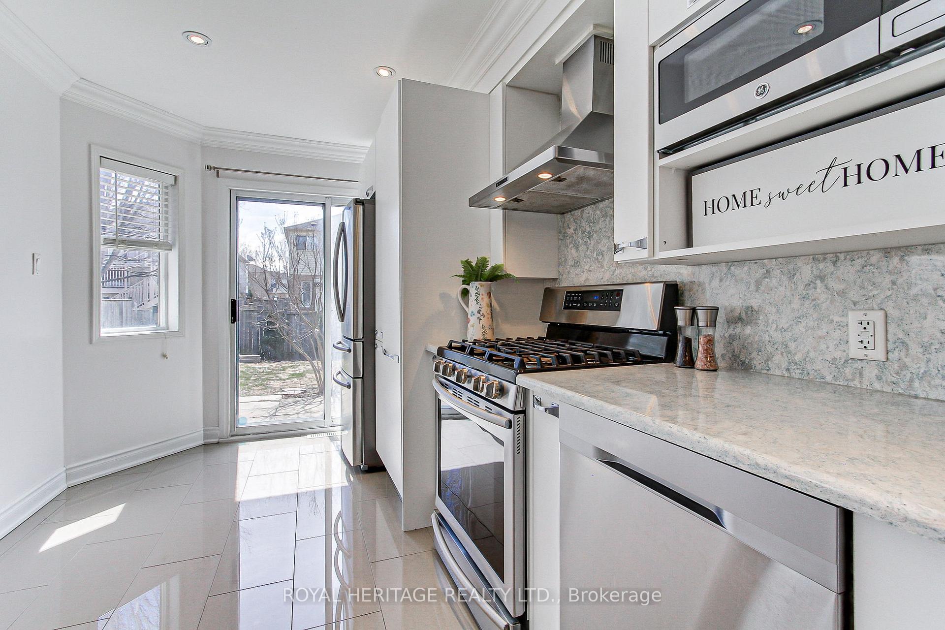 Photo 14 of 59 Twigg Drive, Ajax, Central — HOMEH