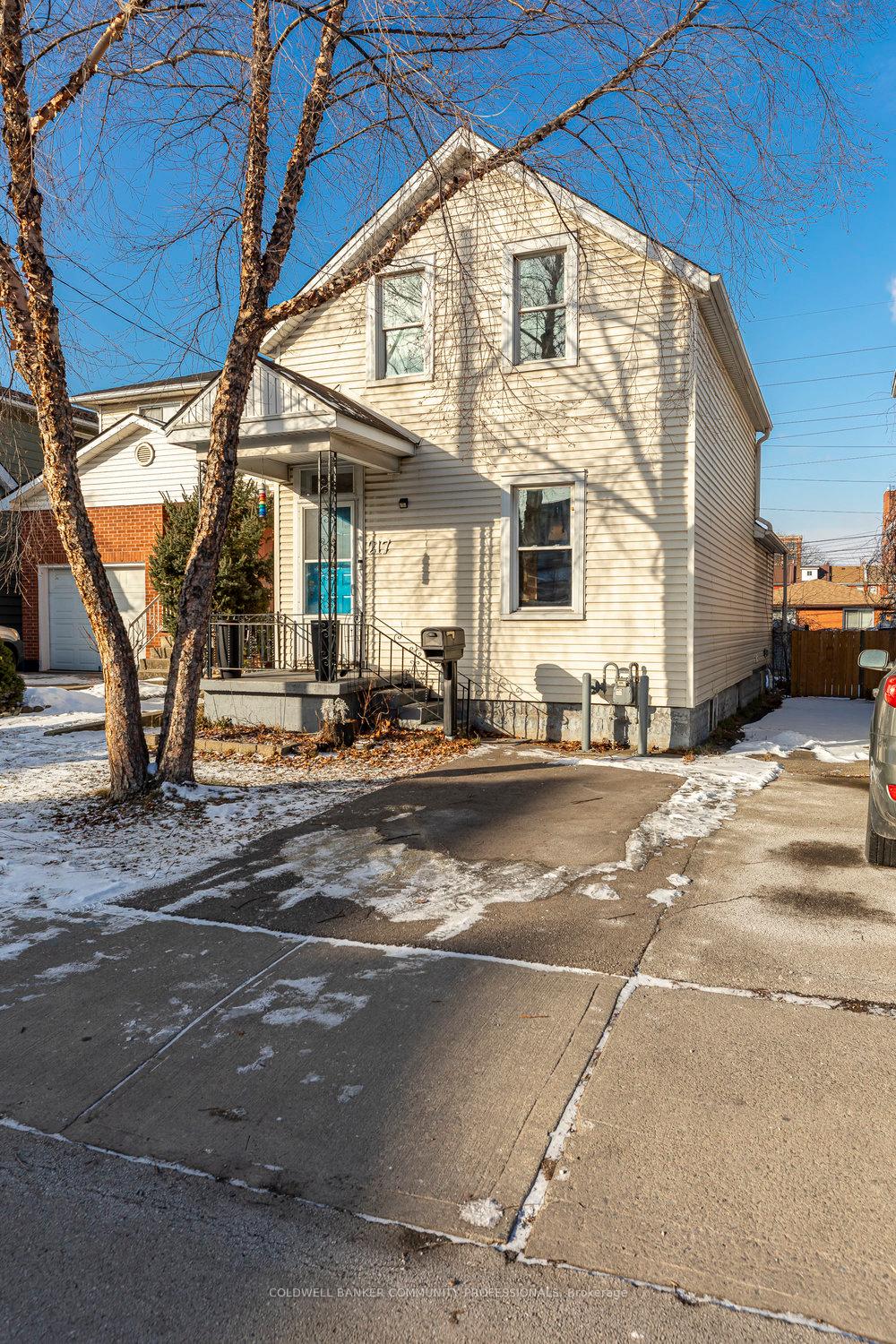 Photo 4 of 217 Gibson Avenue, Hamilton, Gibson — HOMEH
