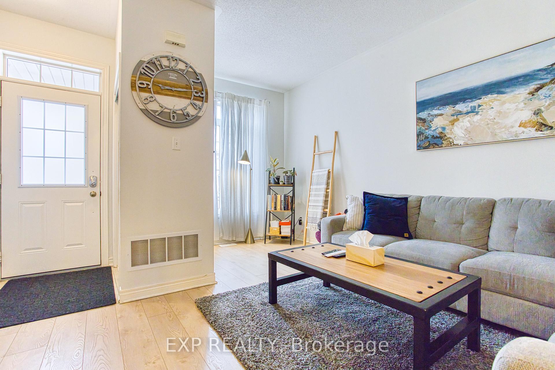 Photo 5 of 8 Glendarling Crescent, Hamilton, Winona Park — HOMEH