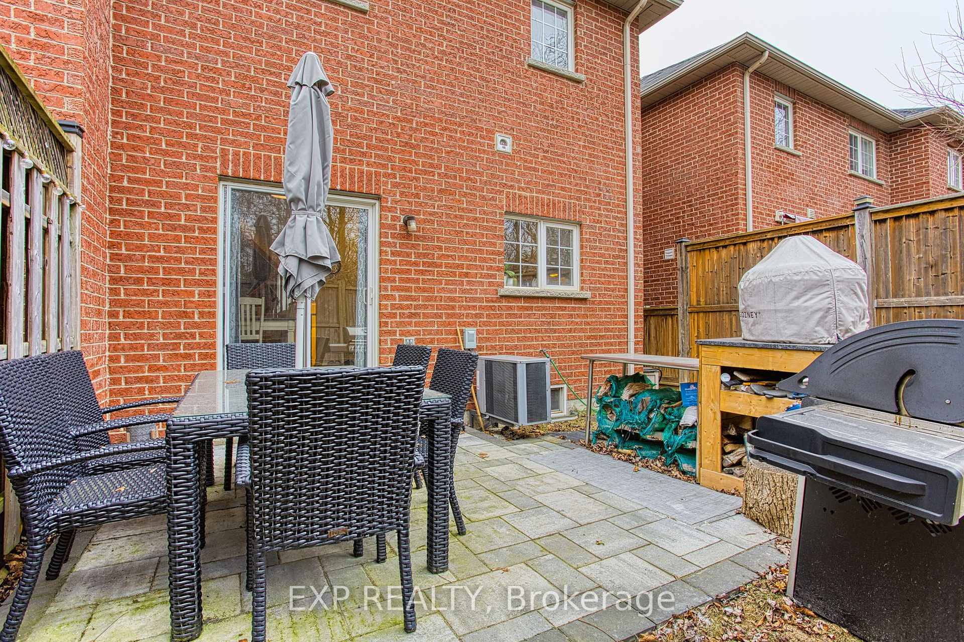 Photo 26 of 8 Glendarling Crescent, Hamilton, Winona Park — HOMEH