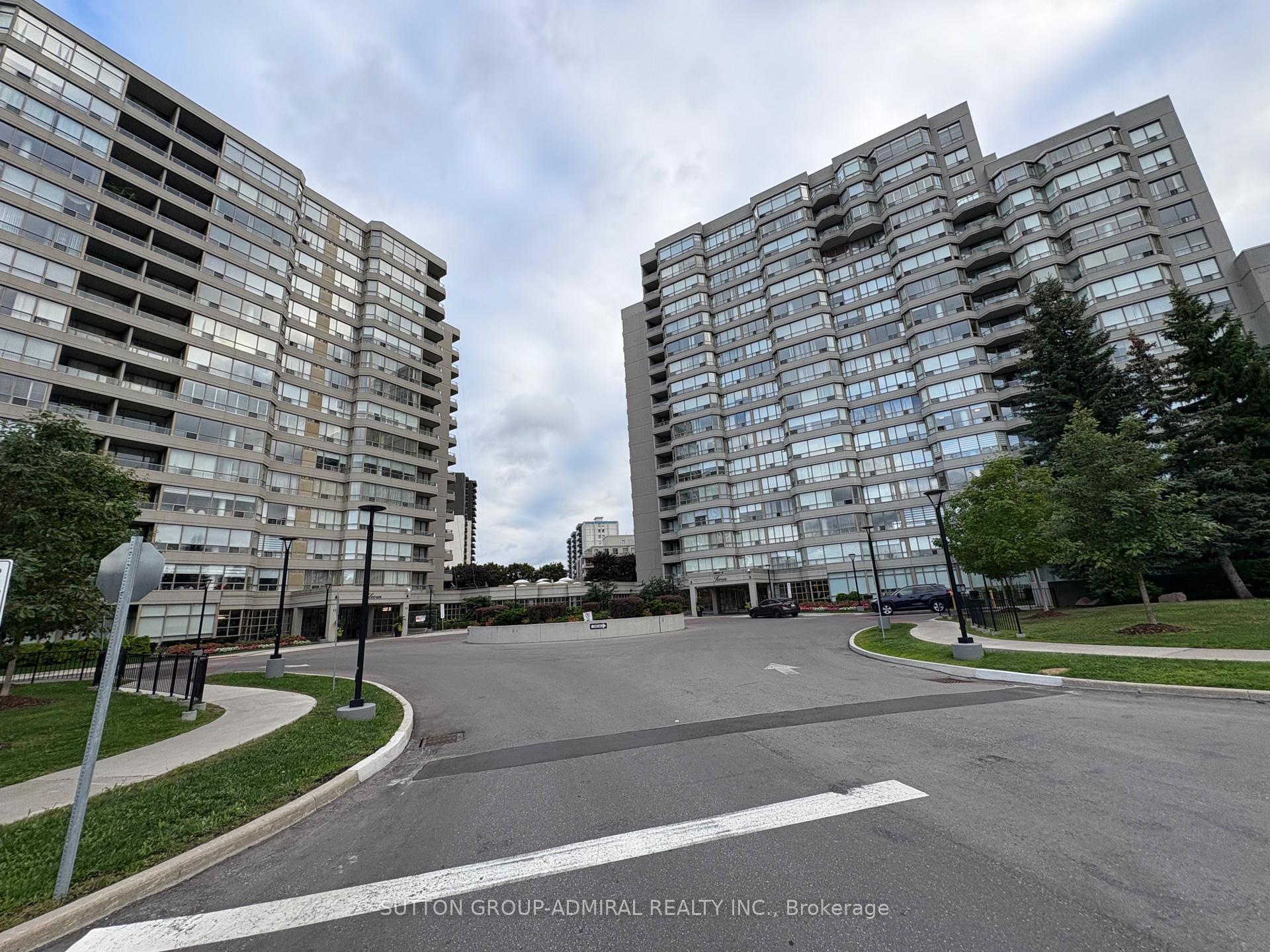 Front of Unit Ph04, 11 Townsgate Drive