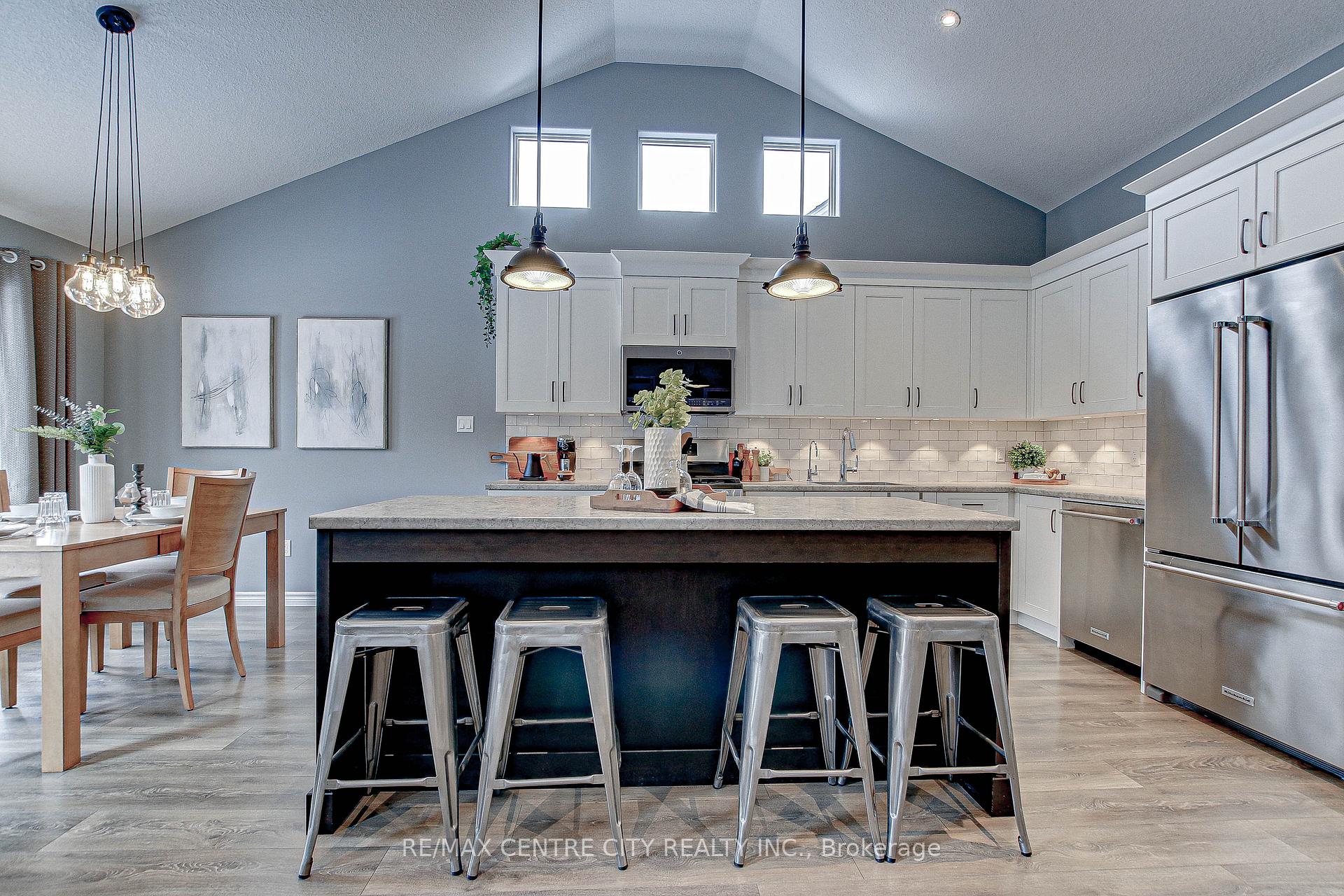 Photo 11 of 31 Deerfield Court, St. Thomas — HOMEH