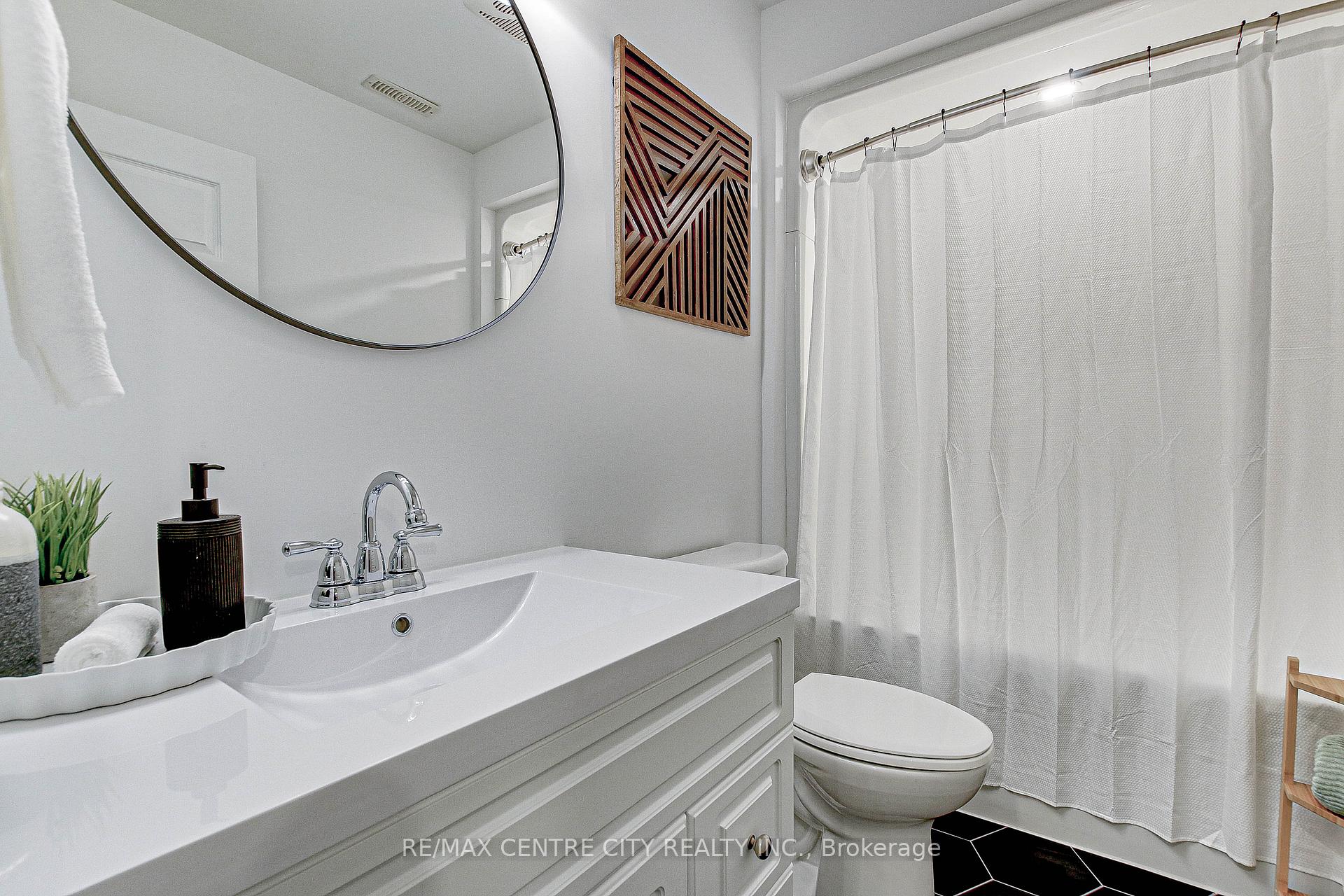 Photo 25 of 31 Deerfield Court, St. Thomas — HOMEH