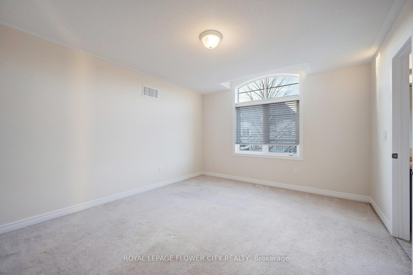 Photo 16 of 7 Tonalite Road, Brampton, Vales of Castlemore — HOMEH