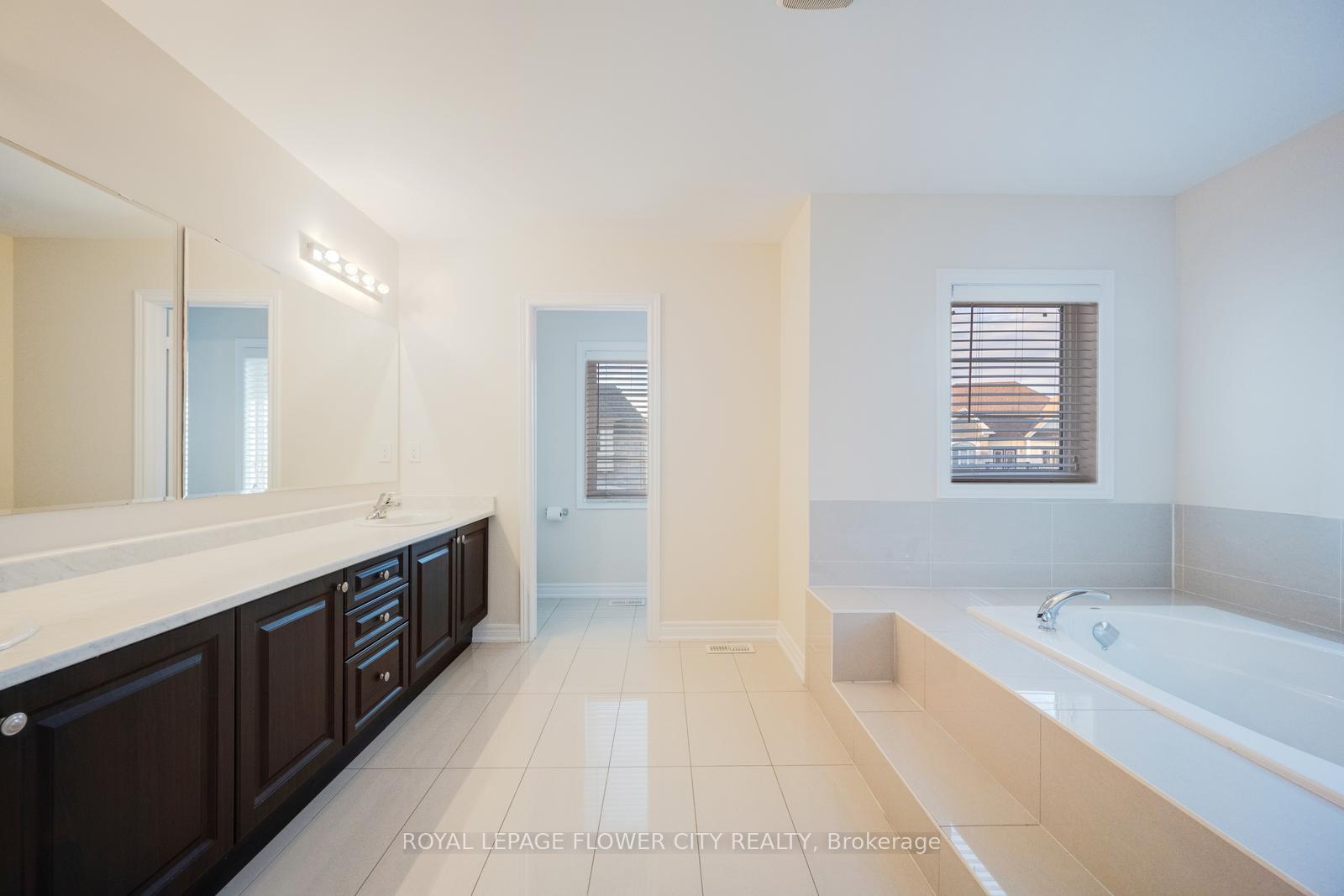 Photo 23 of 7 Tonalite Road, Brampton, Vales of Castlemore — HOMEH