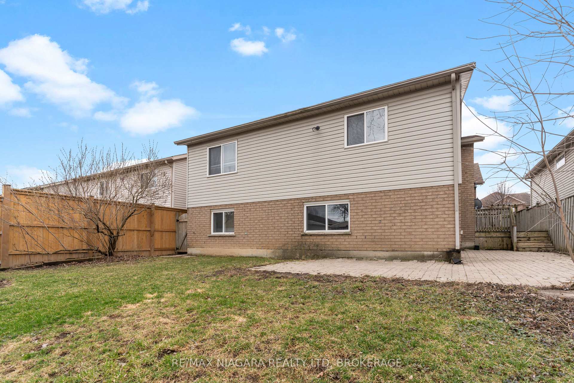 Photo 29 of 75 Mcbride Drive, St. Catharines, Rykert/Vansickle — HOMEH