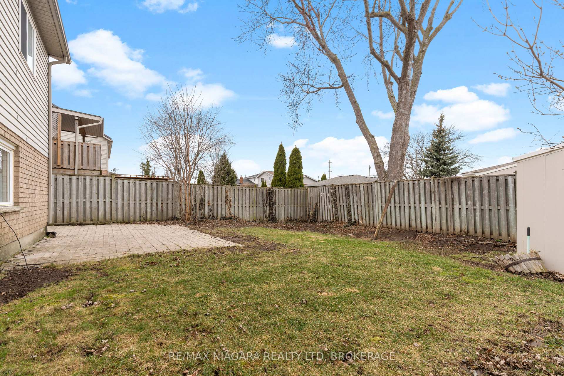 Photo 30 of 75 Mcbride Drive, St. Catharines, Rykert/Vansickle — HOMEH