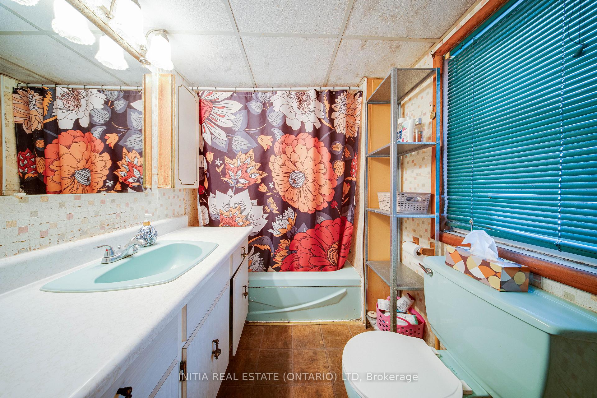 Photo 29 of 61 St Catharine Street, St. Thomas — HOMEH