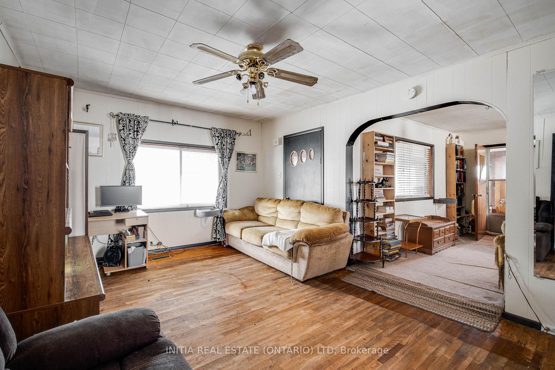 Photo 13 of 61 St Catharine Street, St. Thomas — HOMEH