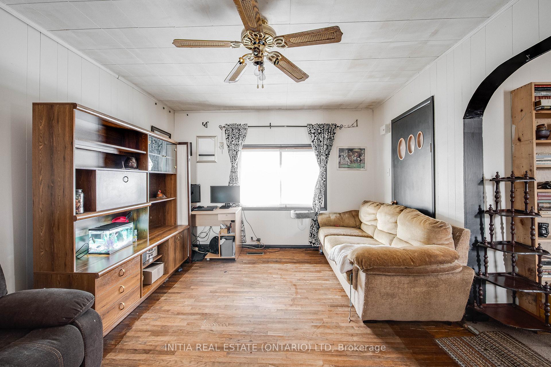 Photo 14 of 61 St Catharine Street, St. Thomas — HOMEH