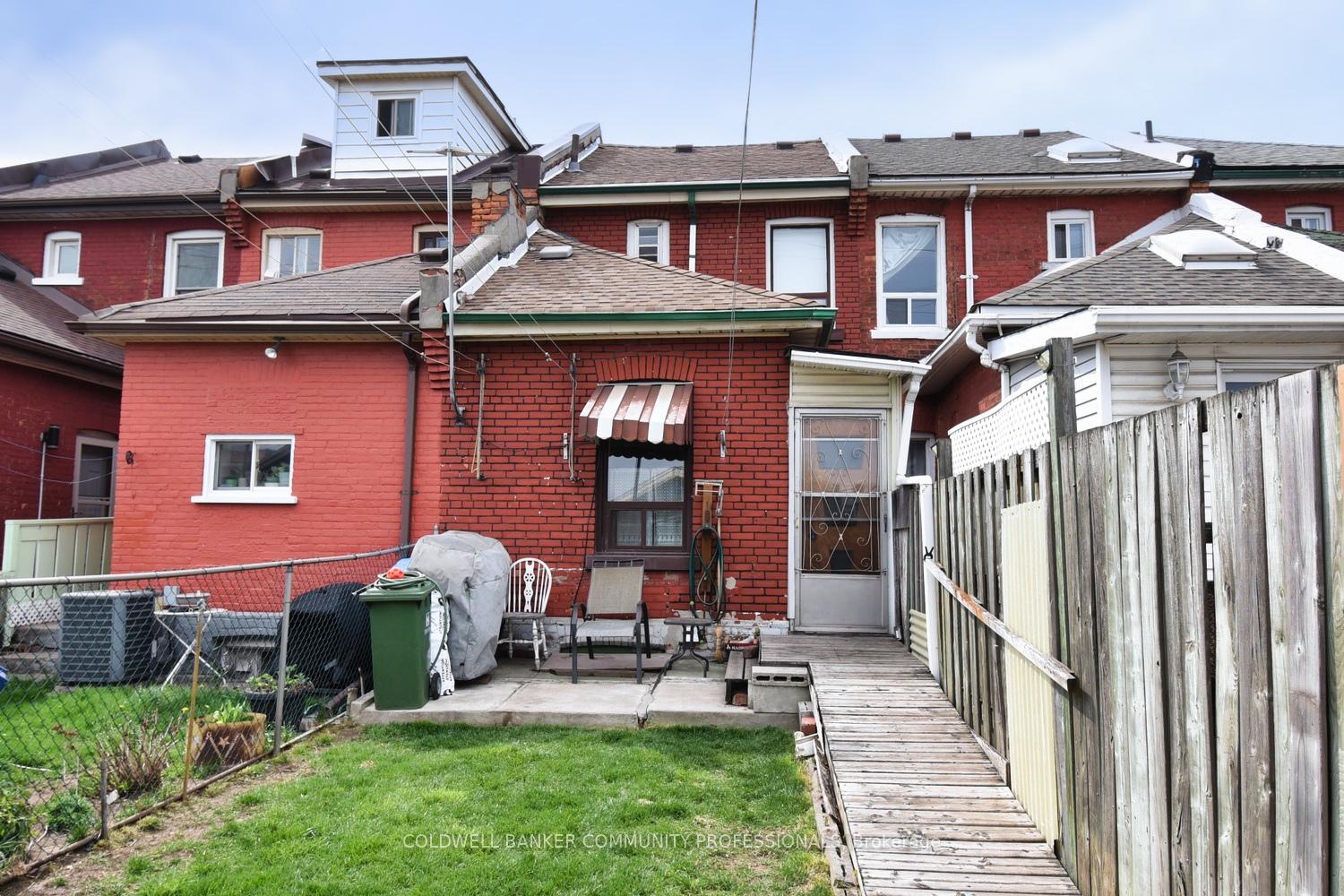 Photo 12 of 48 Fullerton Avenue, Hamilton, Gibson — HOMEH
