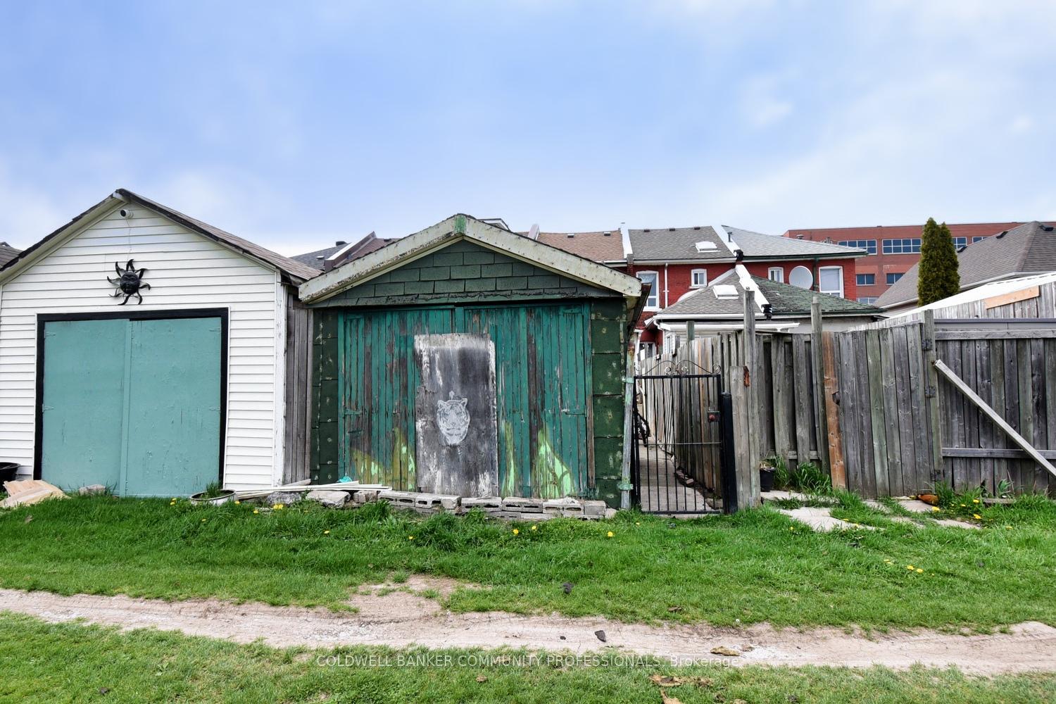Photo 14 of 48 Fullerton Avenue, Hamilton, Gibson — HOMEH