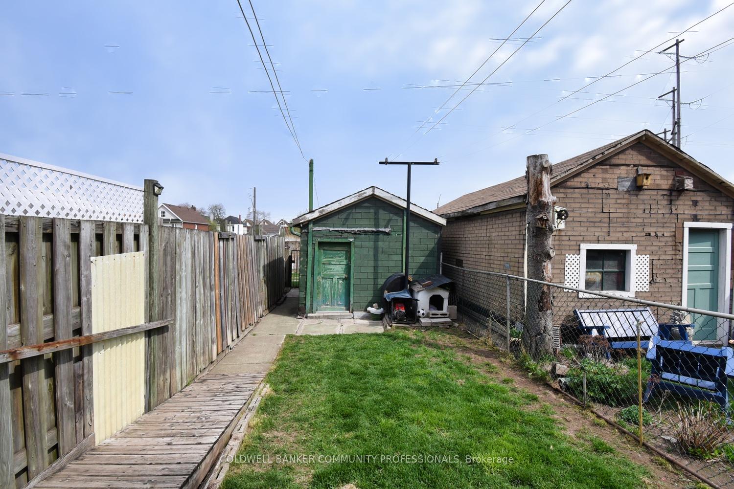 Photo 15 of 48 Fullerton Avenue, Hamilton, Gibson — HOMEH