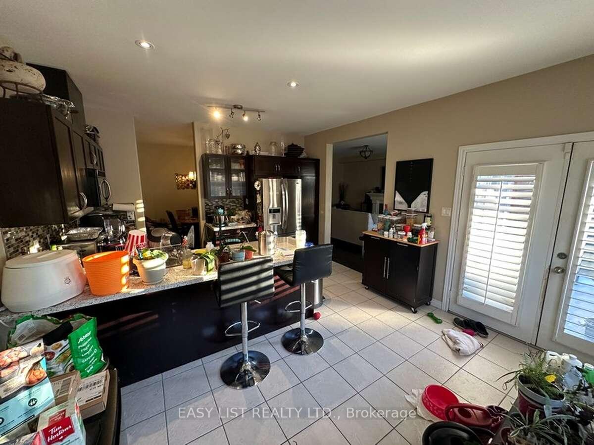Photo 3 of 80 Great Oak Trail, Hamilton, Binbrook — HOMEH