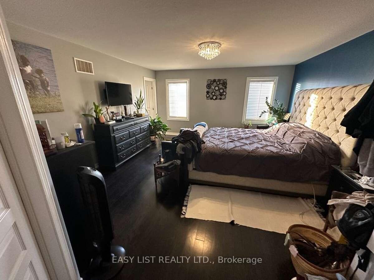 Photo 10 of 80 Great Oak Trail, Hamilton, Binbrook — HOMEH
