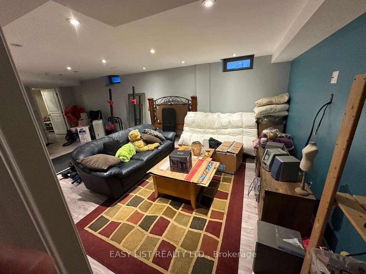Photo 15 of 80 Great Oak Trail, Hamilton, Binbrook — HOMEH