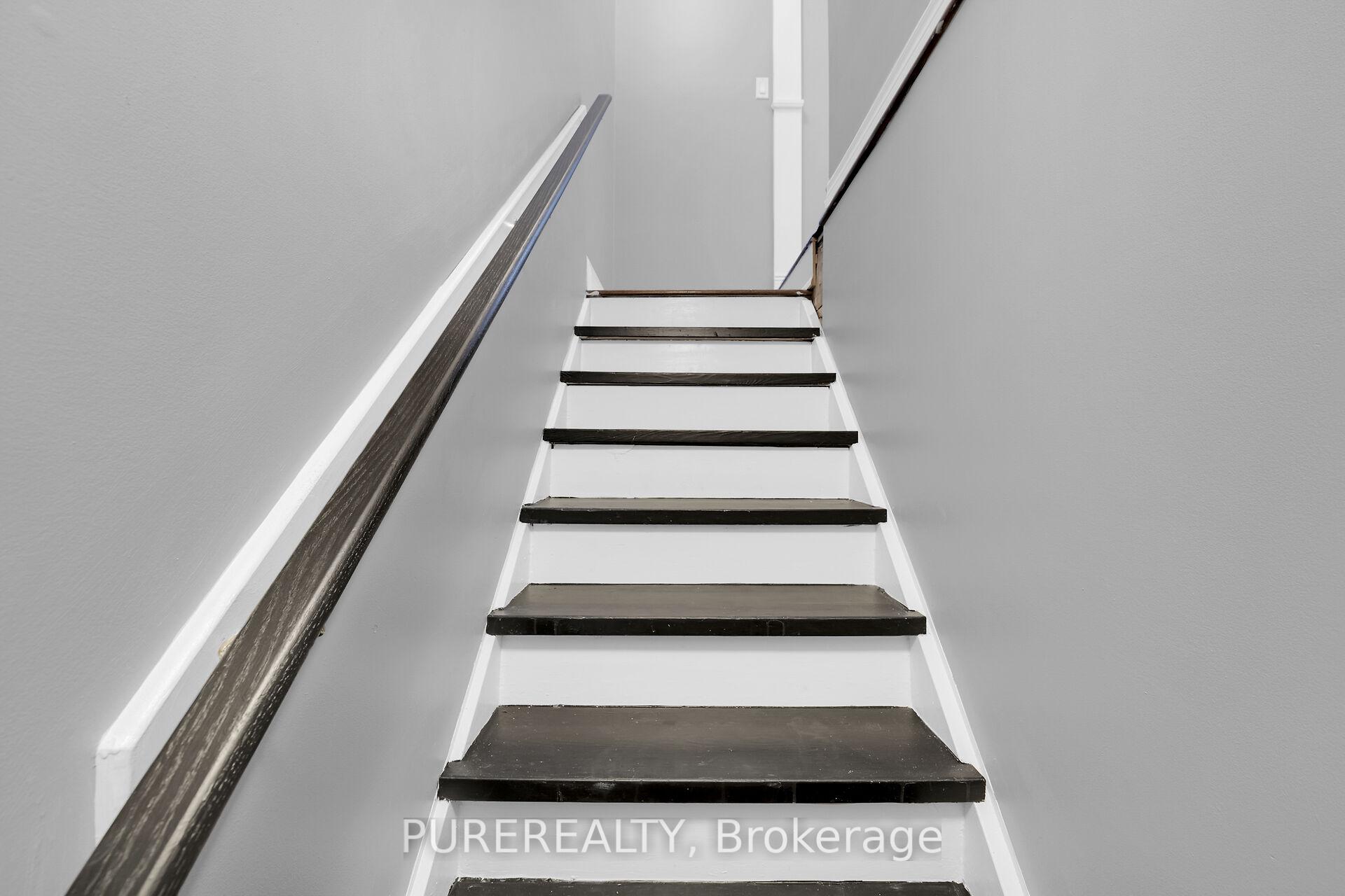 Photo 46 of 7 Byrne Boulevard, St. Catharines, Glendale/Glenridge — HOMEH